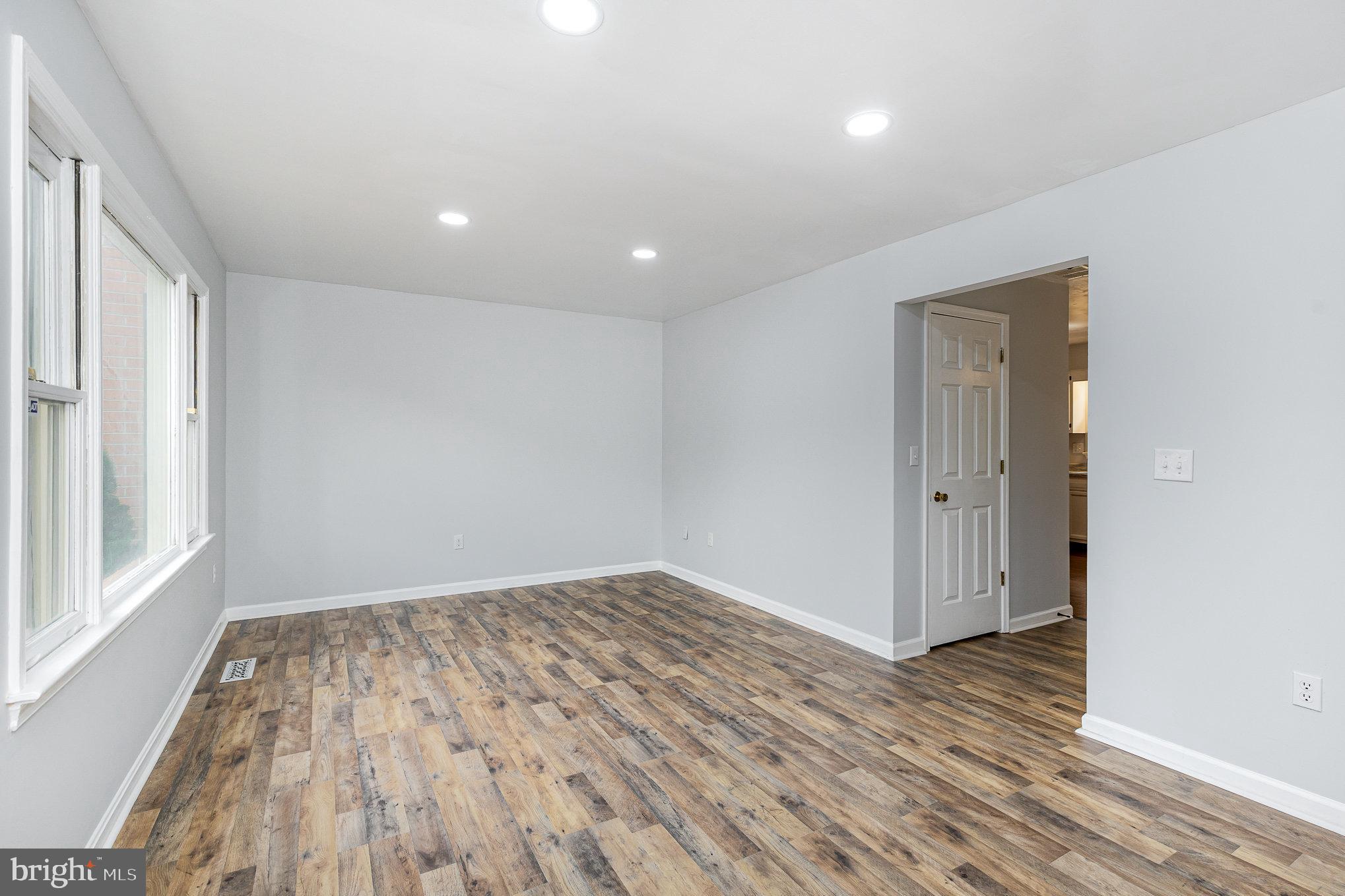 SPRING VALLEY - Residential