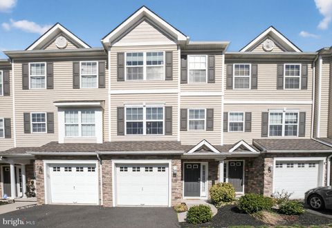 Photo of 13 Lumber Lane, MOUNT EPHRAIM, NJ 08059 (MLS # NJCD2114004)