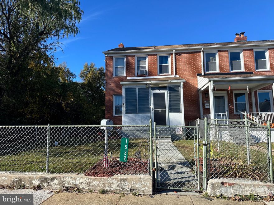 End of Group townhouse in desirable neighborhood features three bedrooms, 1 full bath, and a flush in the lower level. Traditional floor plan includes living room, dining room, and updated kitchen. Lower level is open and unfinished with laundry area.  Home also boasts a covered front porch with windows & screens and a fenced-in back yard. Upgrades include: Roof approximately 6 years, A/C approximately 5 years, water heater (2017), and wood floors are under carpet.