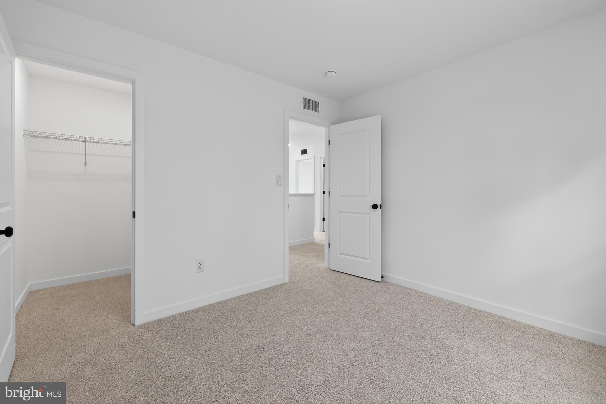 CAPTAINS WAY - Residential