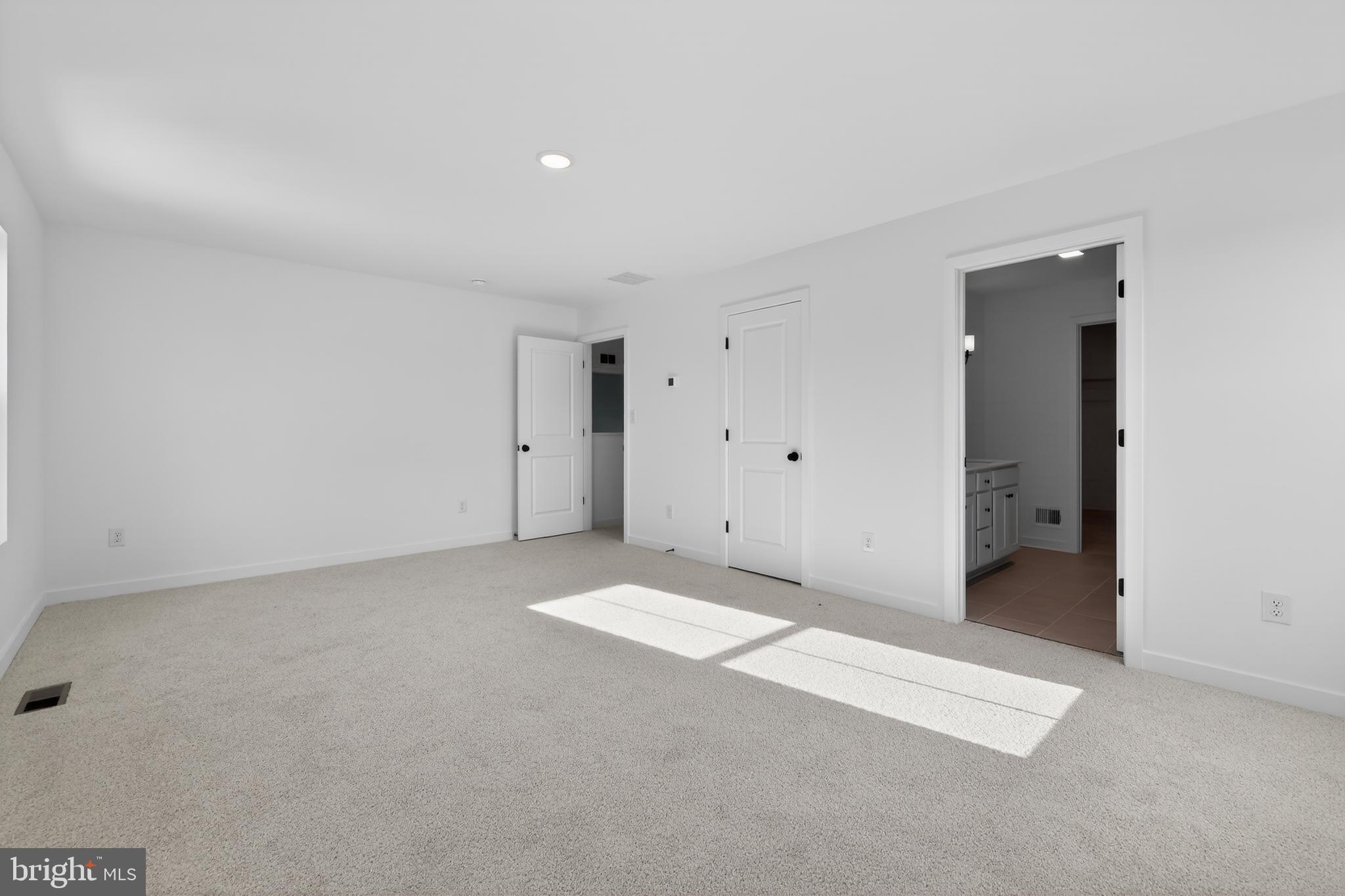 CAPTAINS WAY - Residential