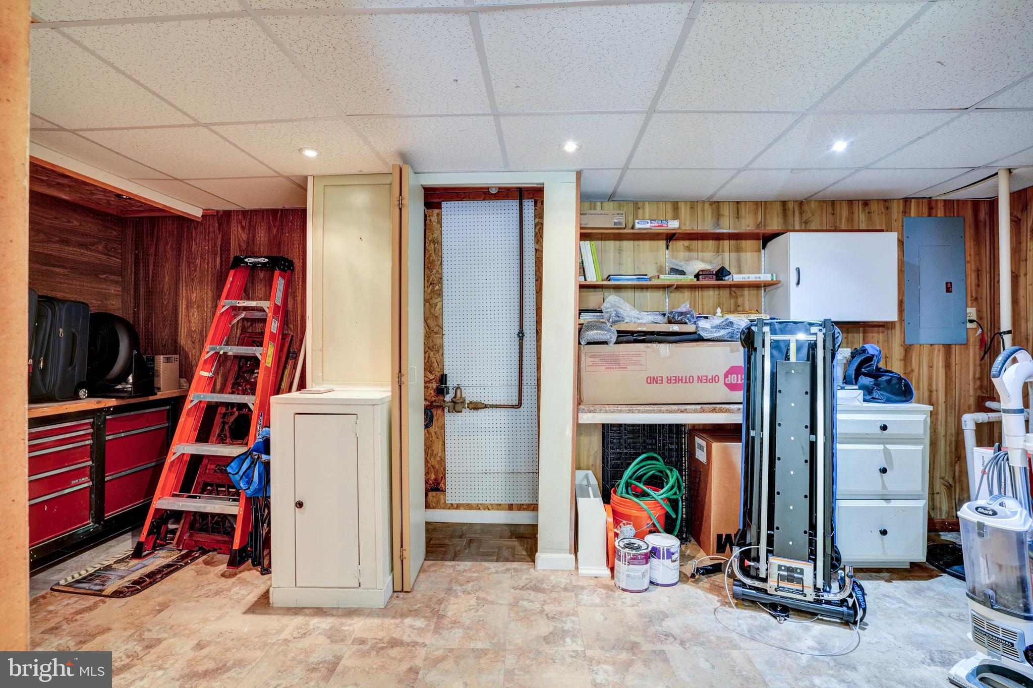 BEAVER RUN KNOLL - Residential