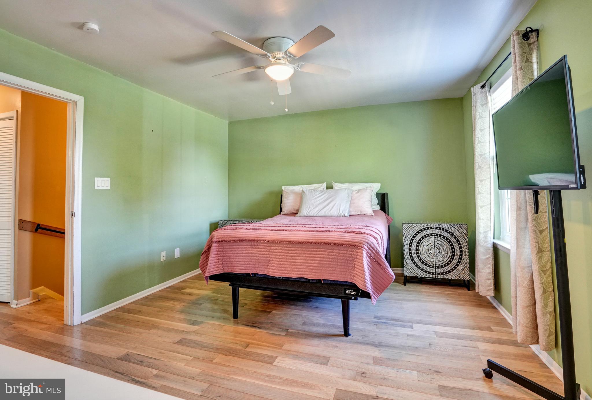 BEAVER RUN KNOLL - Residential