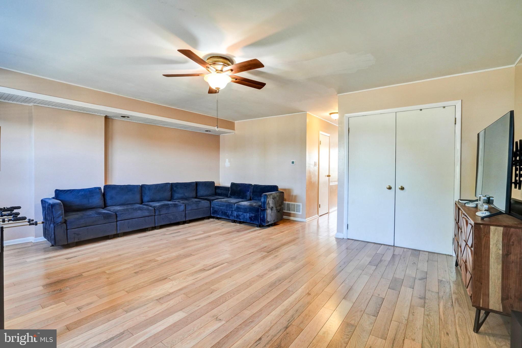 BEAVER RUN KNOLL - Residential