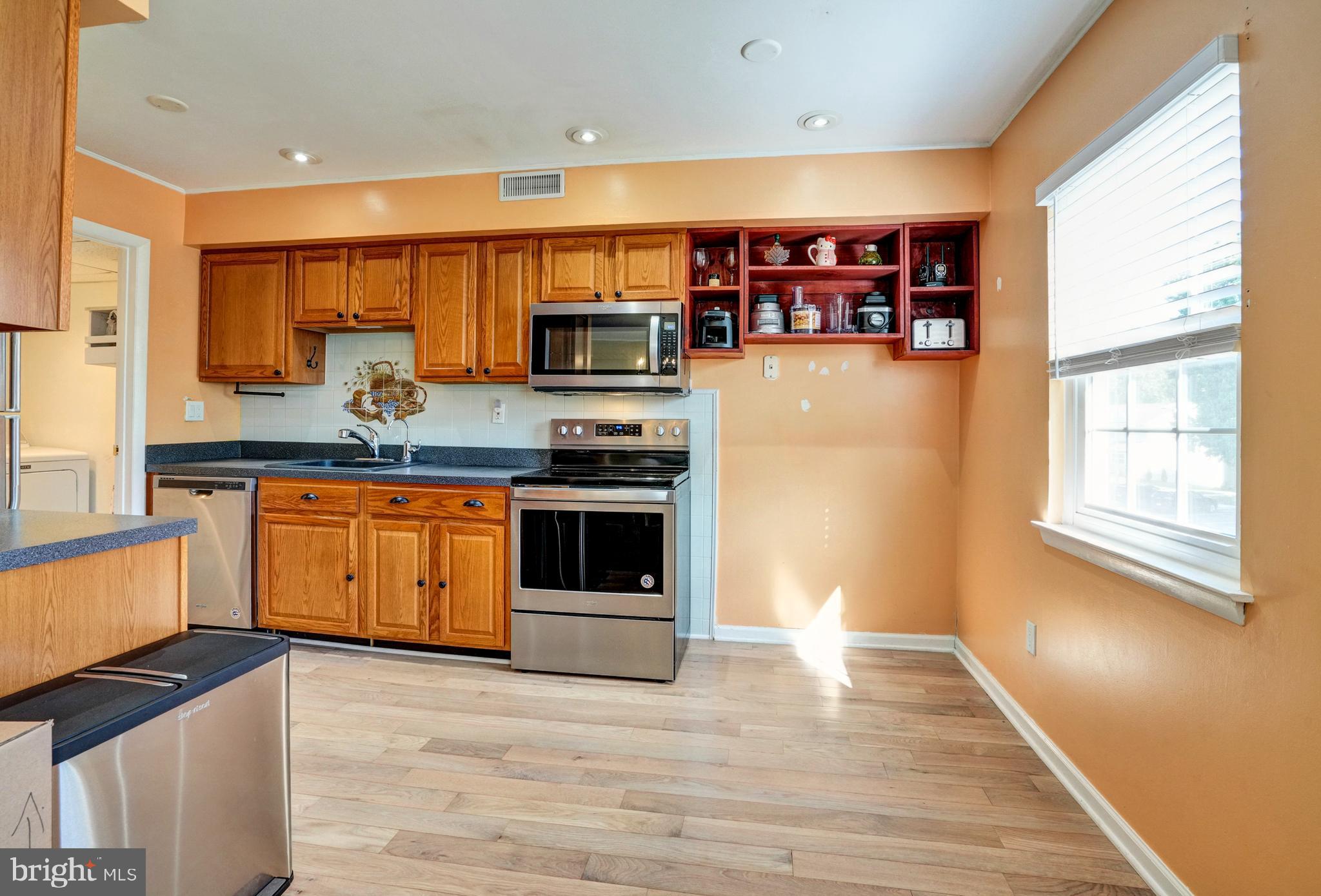 BEAVER RUN KNOLL - Residential