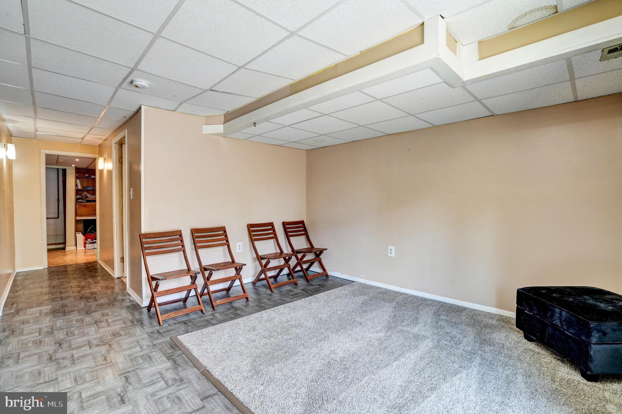 BEAVER RUN KNOLL - Residential