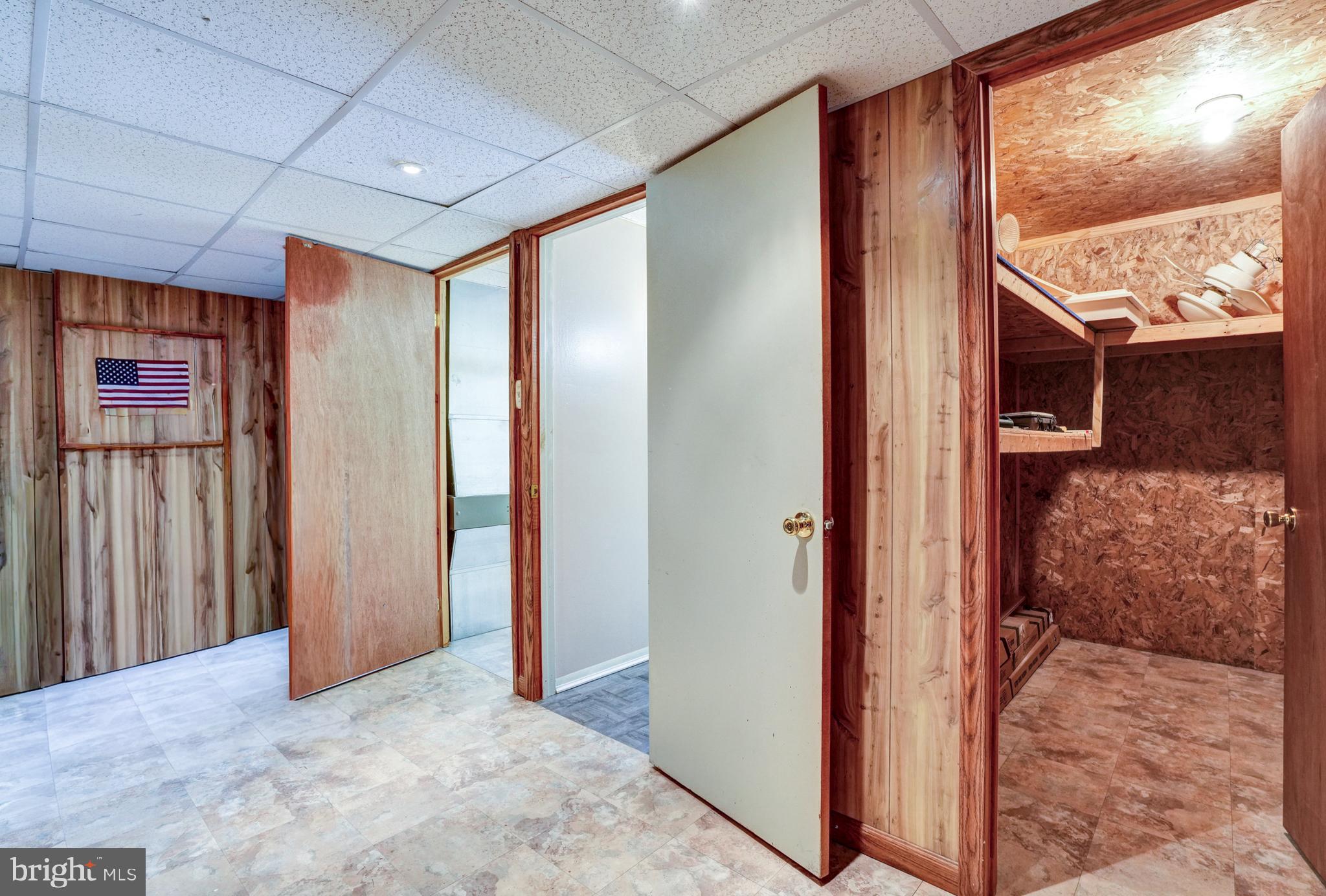 BEAVER RUN KNOLL - Residential