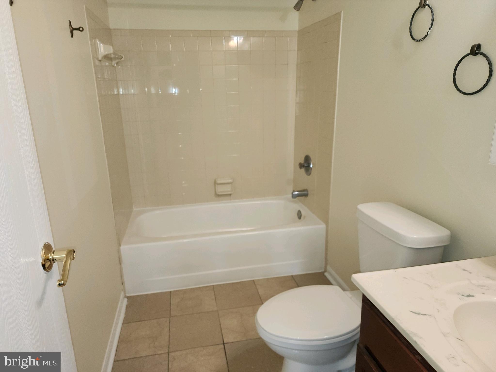 CASTLETREE - Residential Lease