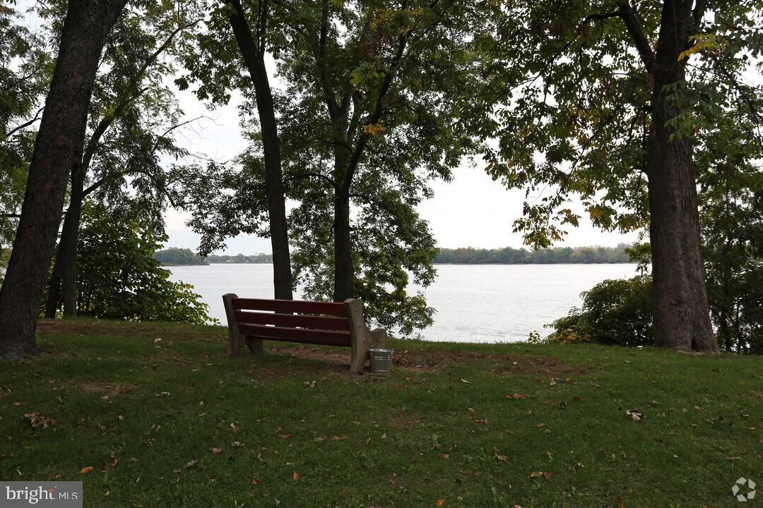 DELAIRE LANDING - Residential