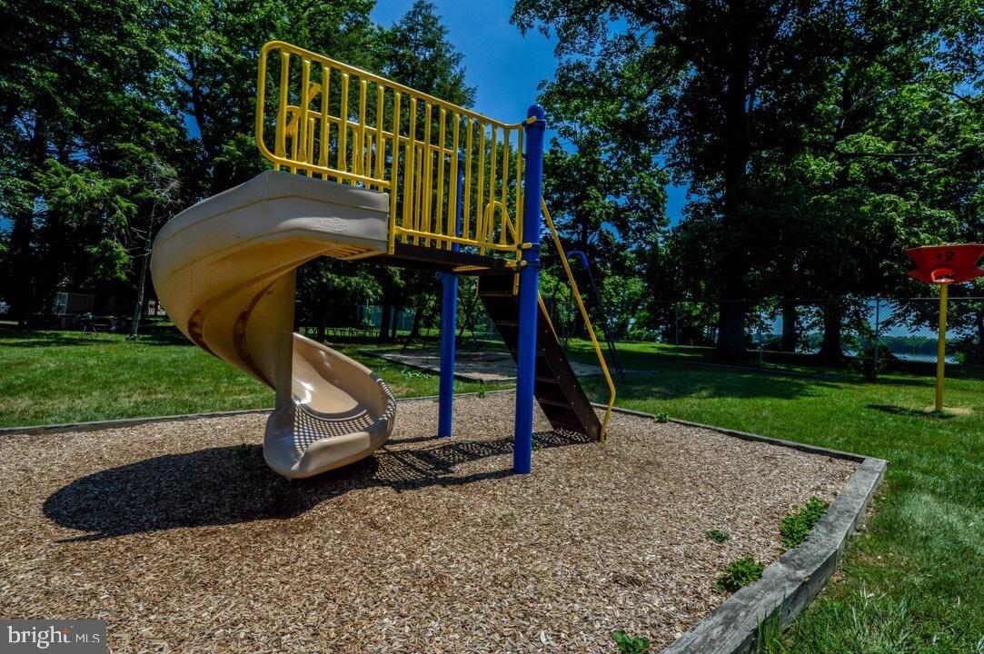 DELAIRE LANDING - Residential