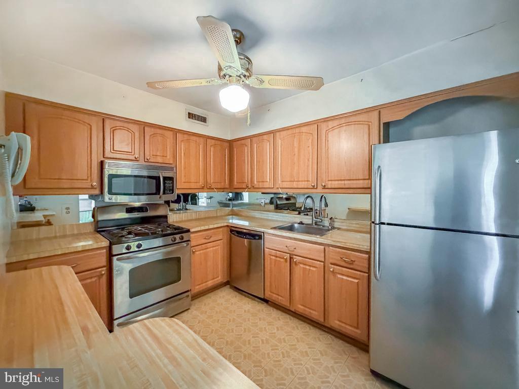 DELAIRE LANDING - Residential