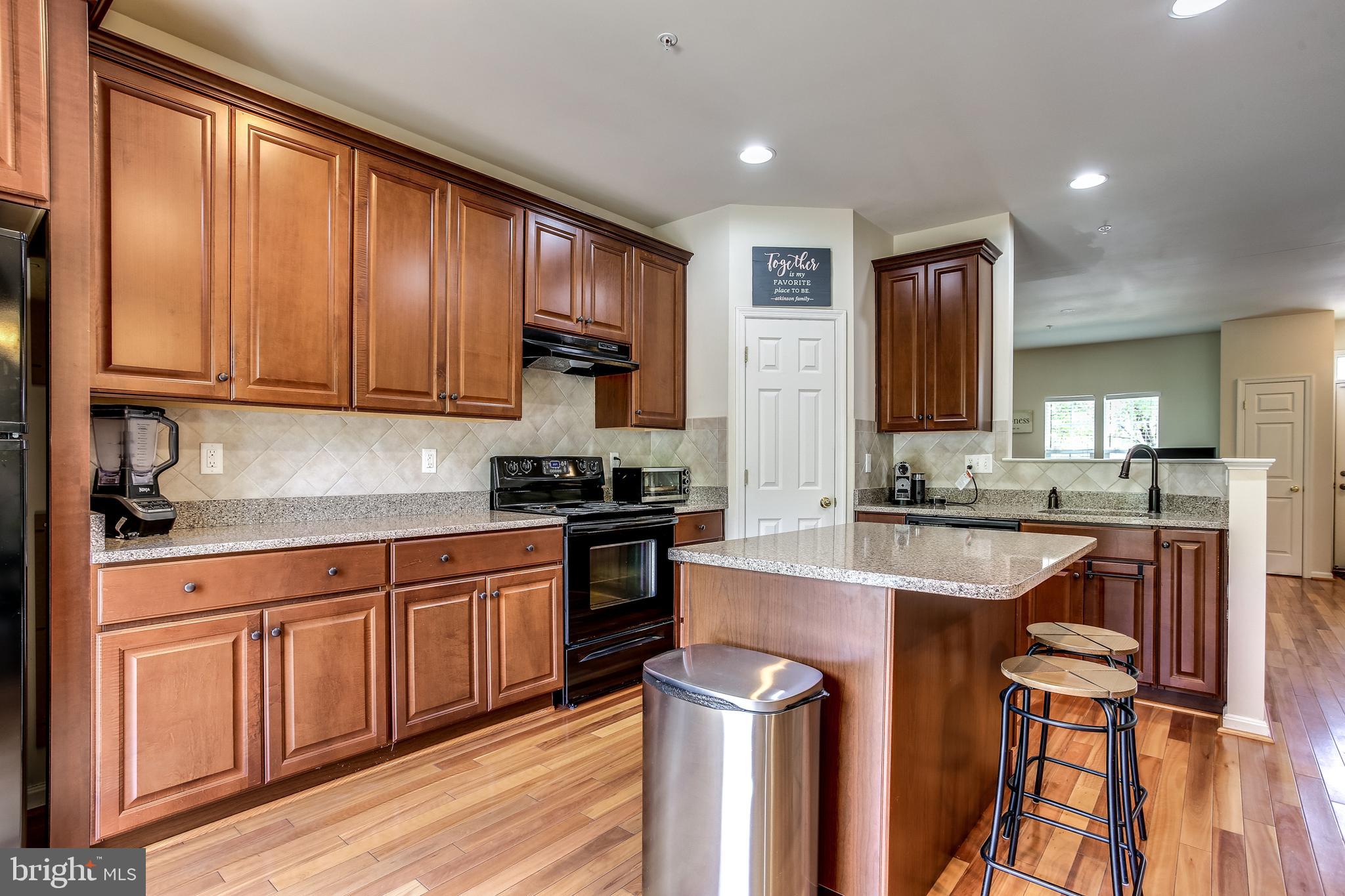 TWIN ARCH CROSSING - Residential