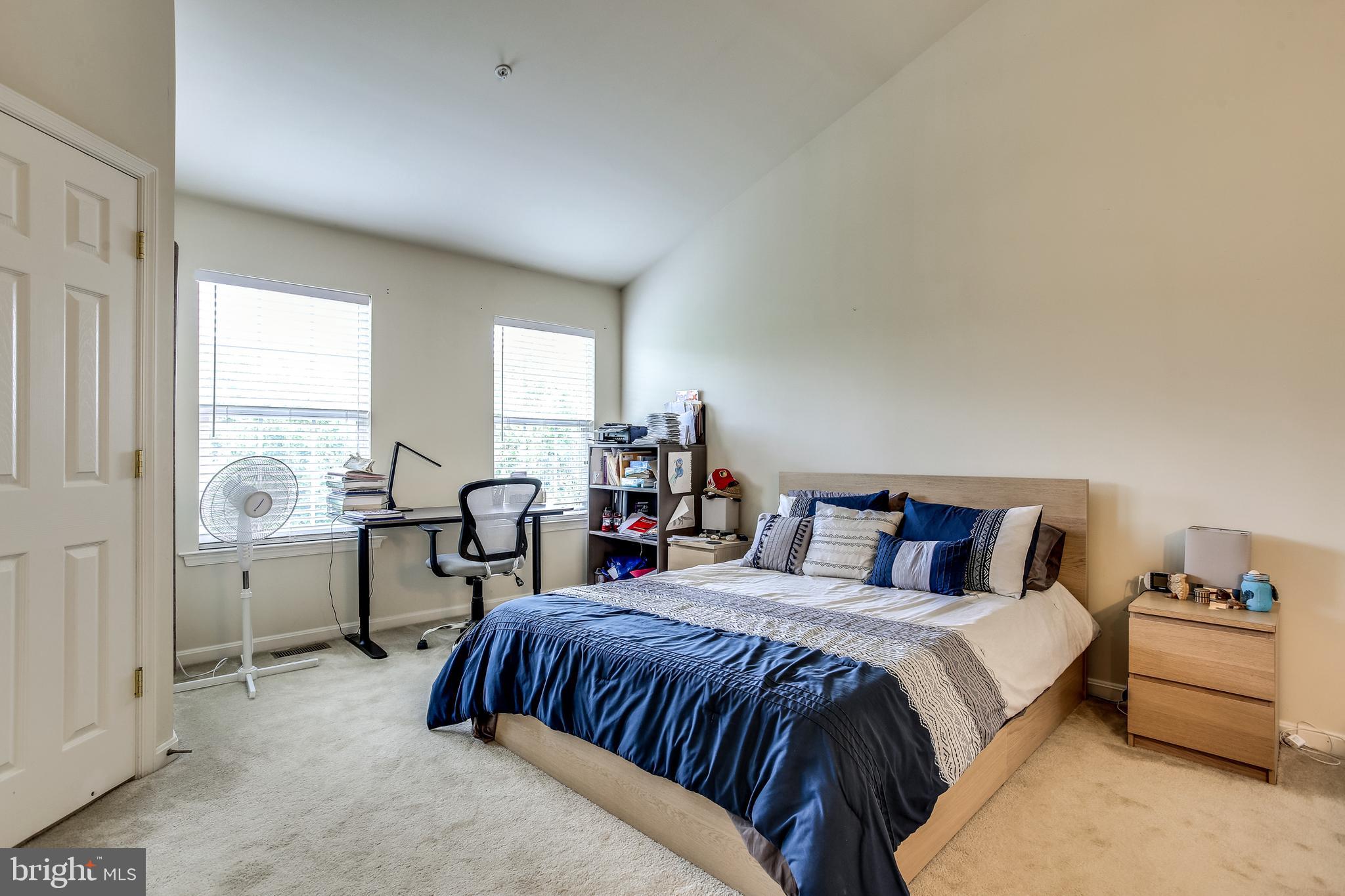 TWIN ARCH CROSSING - Residential