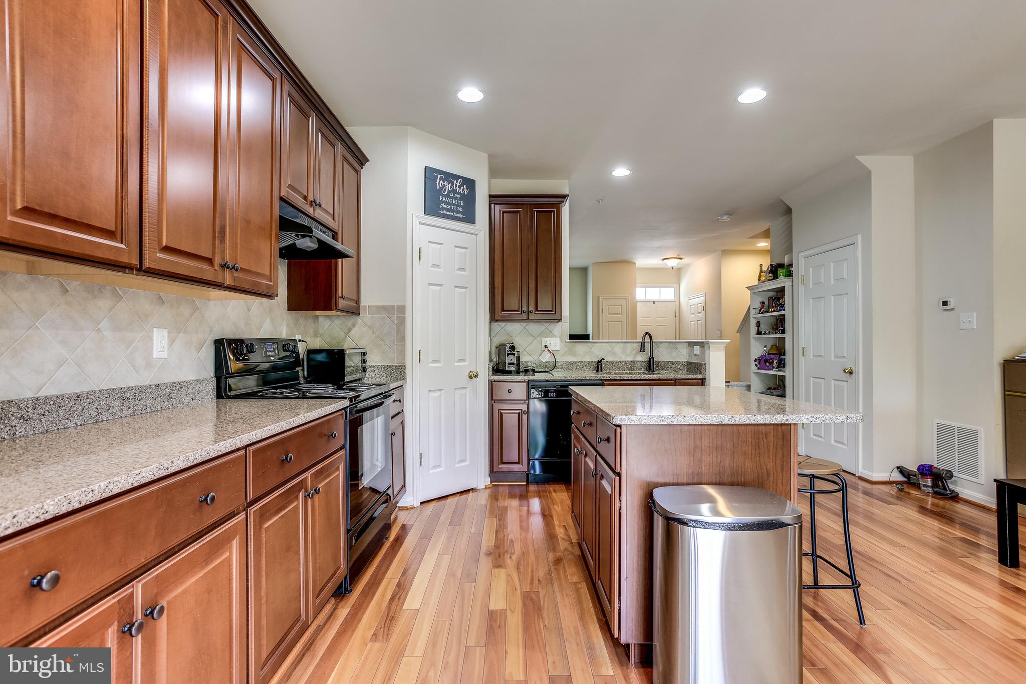 TWIN ARCH CROSSING - Residential