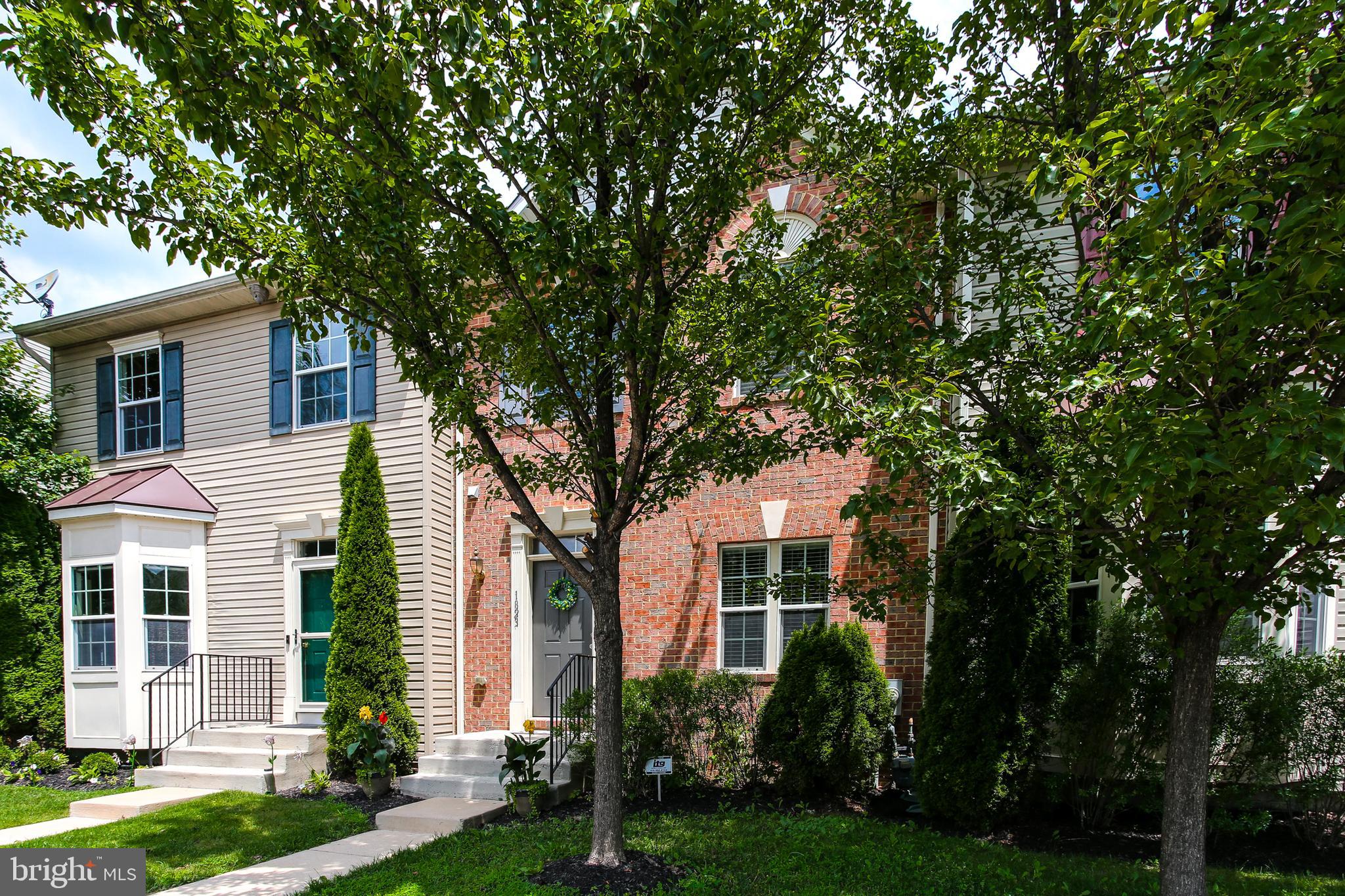 TWIN ARCH CROSSING - Residential