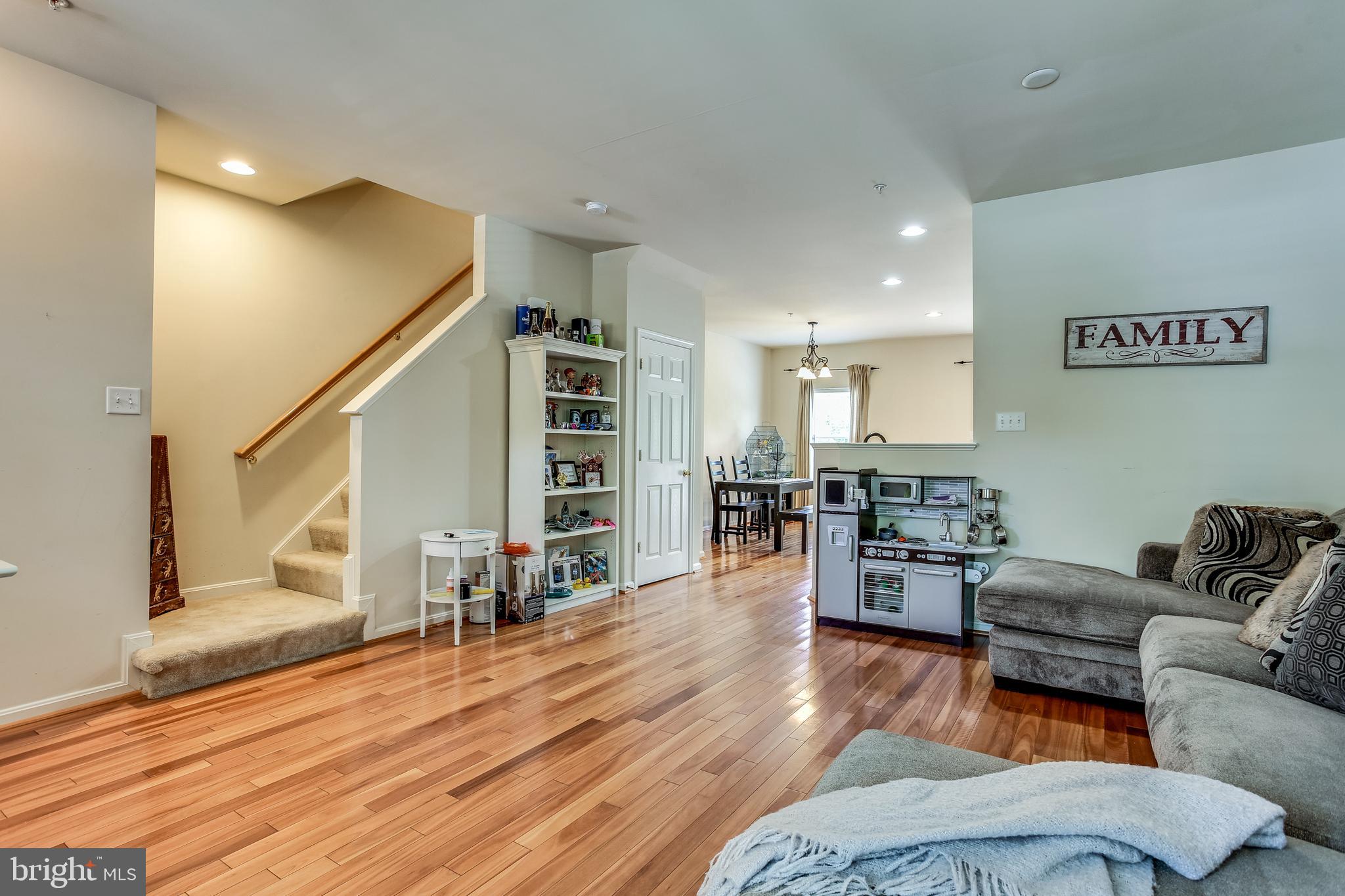 TWIN ARCH CROSSING - Residential