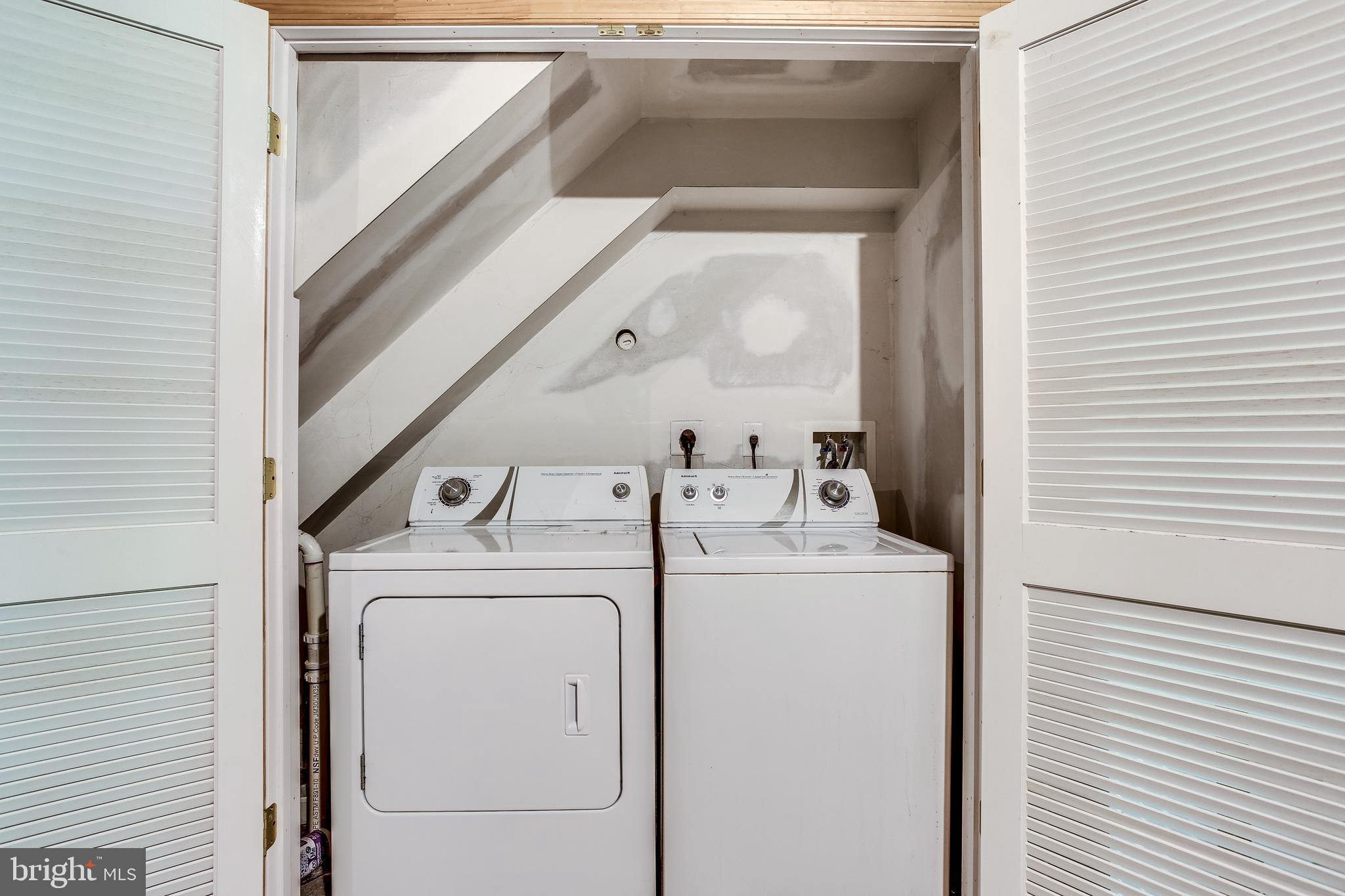 TWIN ARCH CROSSING - Residential