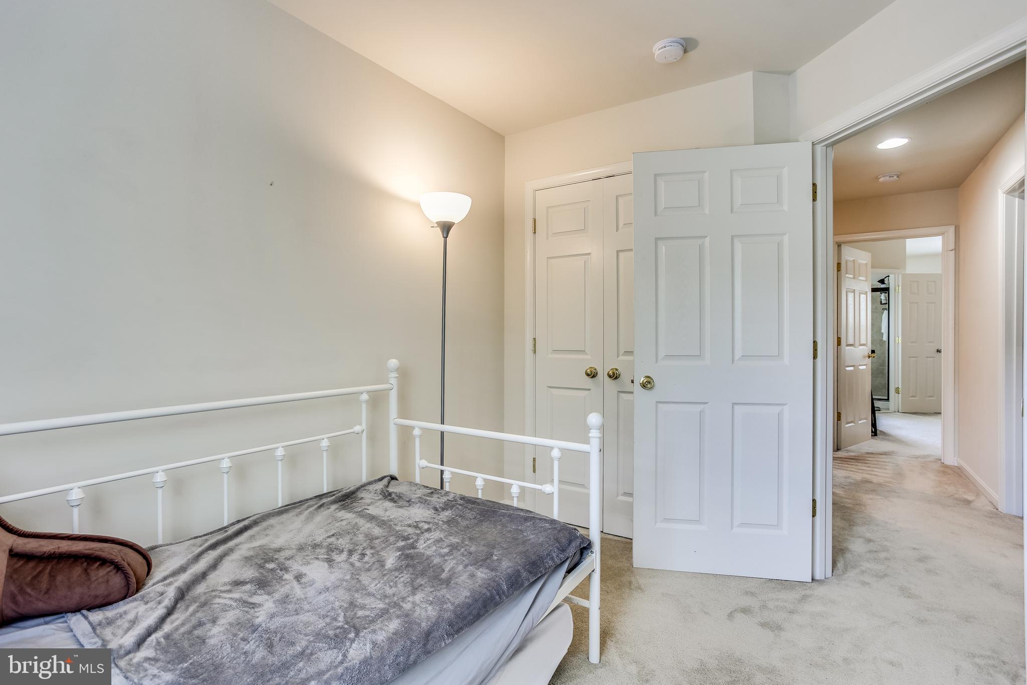 TWIN ARCH CROSSING - Residential