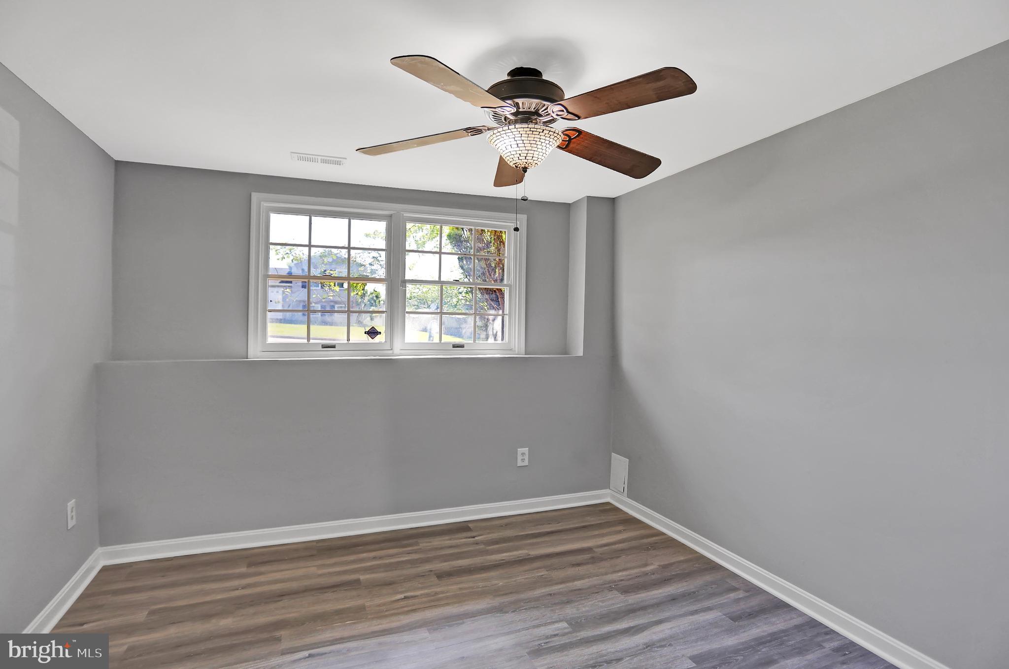 LAWNWOOD - Residential