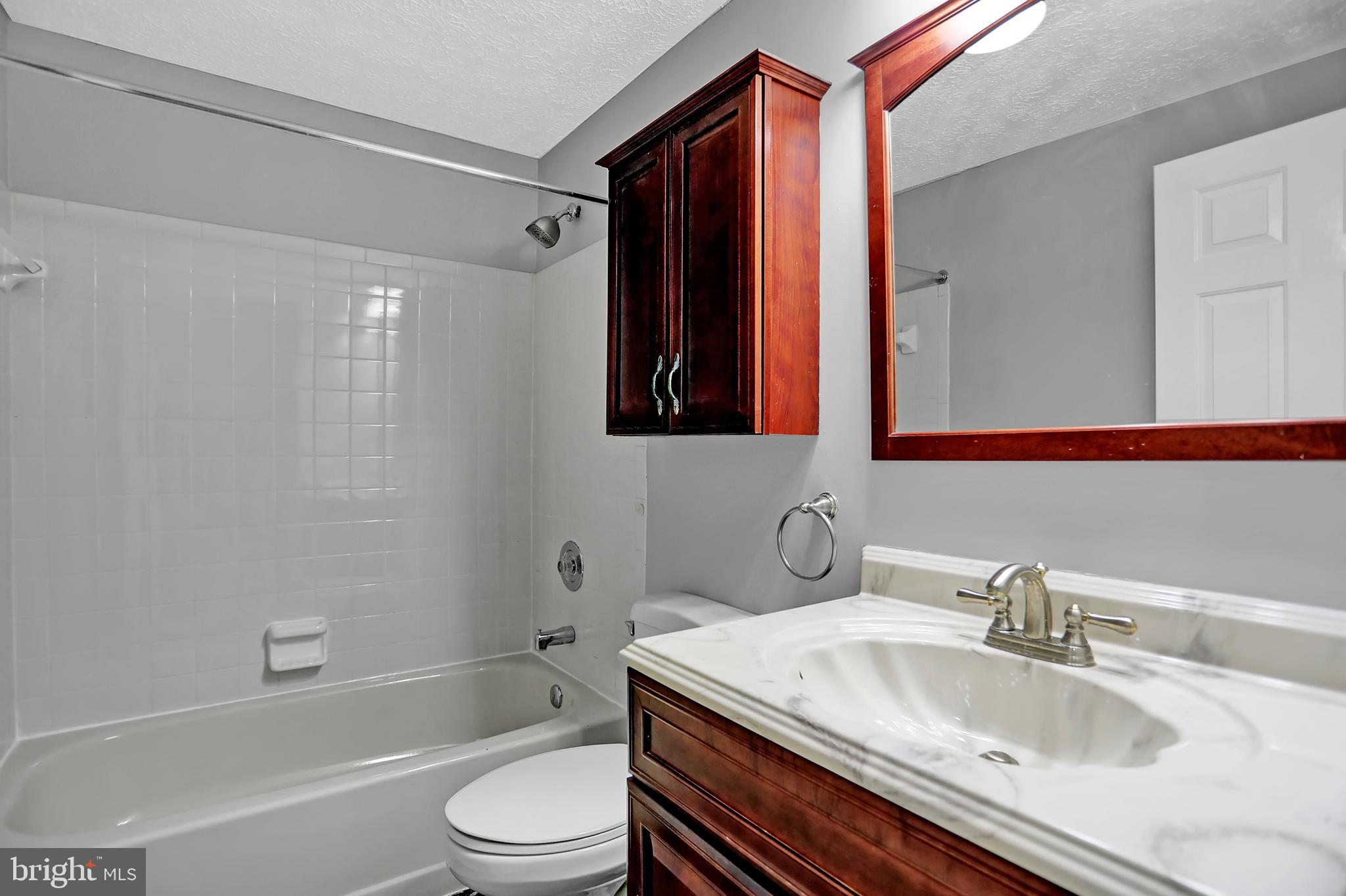 LAWNWOOD - Residential