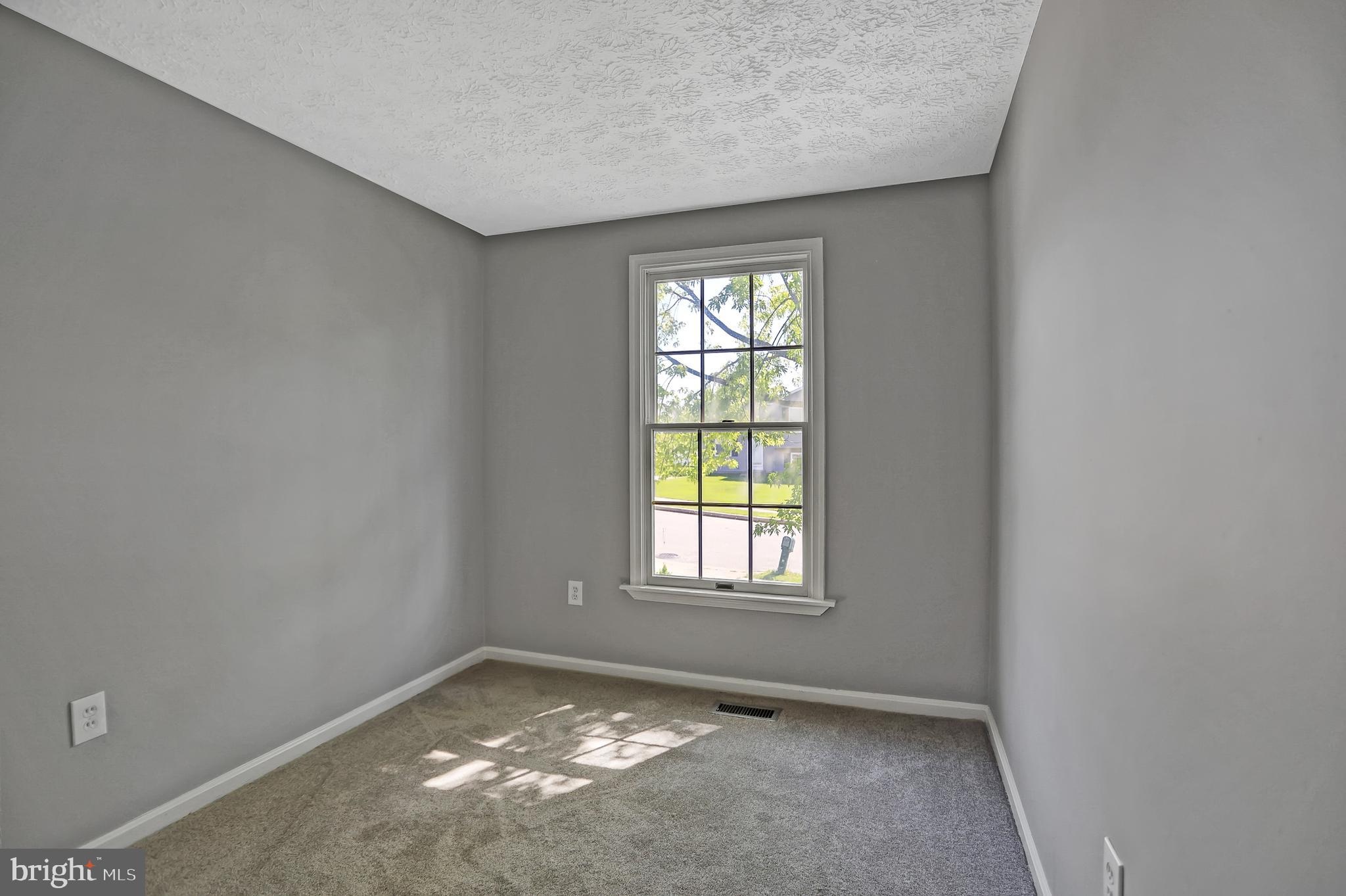 LAWNWOOD - Residential