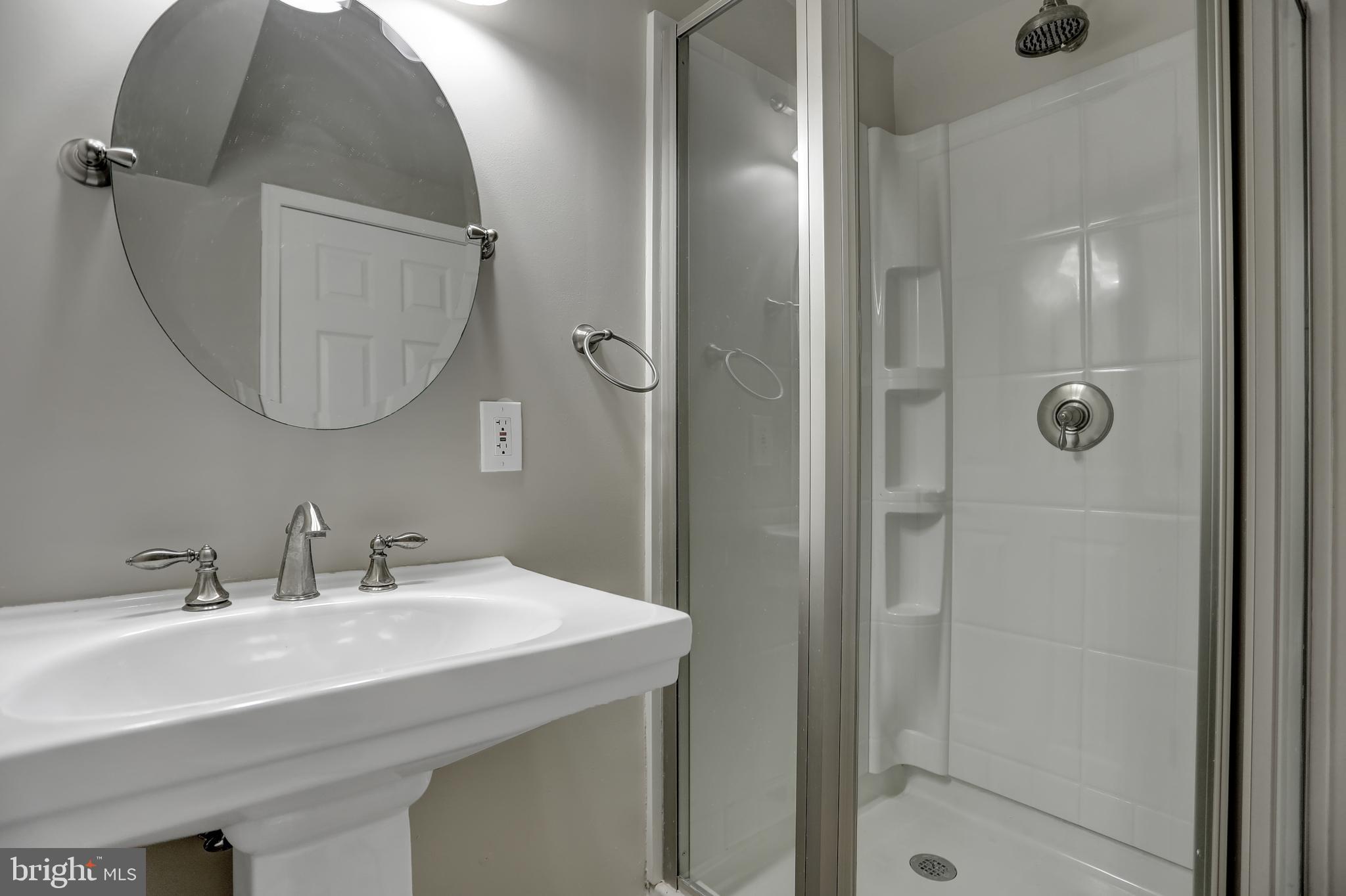 LAWNWOOD - Residential