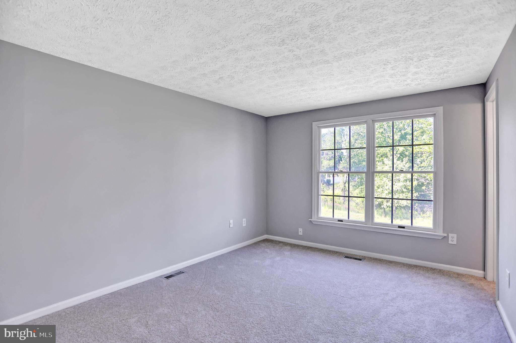 LAWNWOOD - Residential