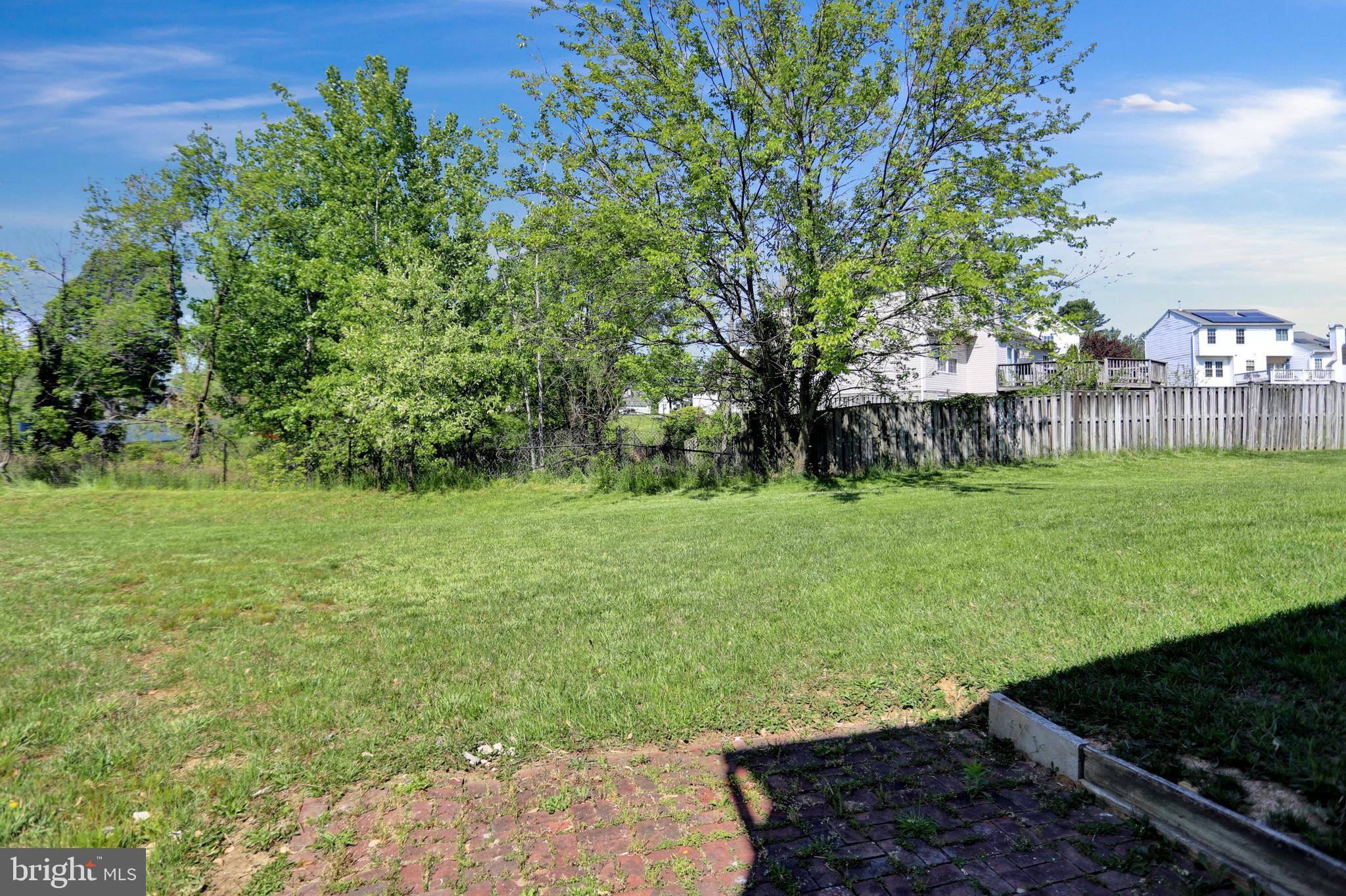 LAWNWOOD - Residential