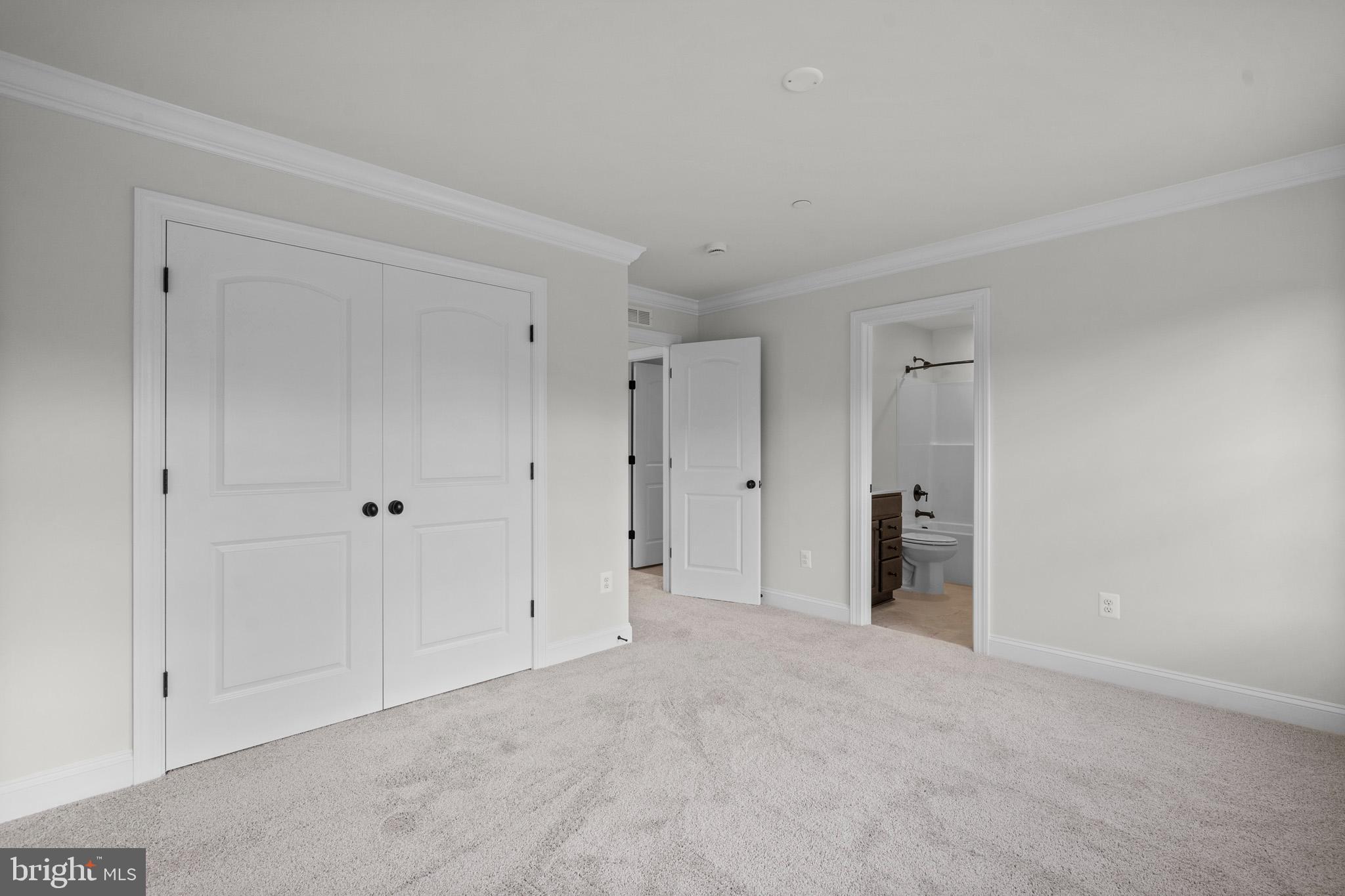 AUTUMN WOODS - Residential