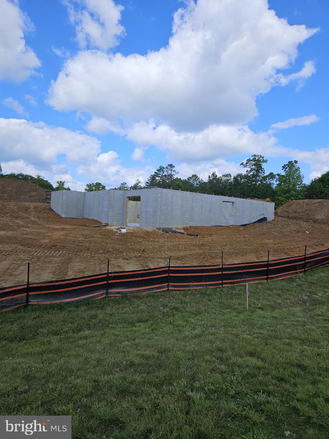 AUTUMN WOODS - Residential