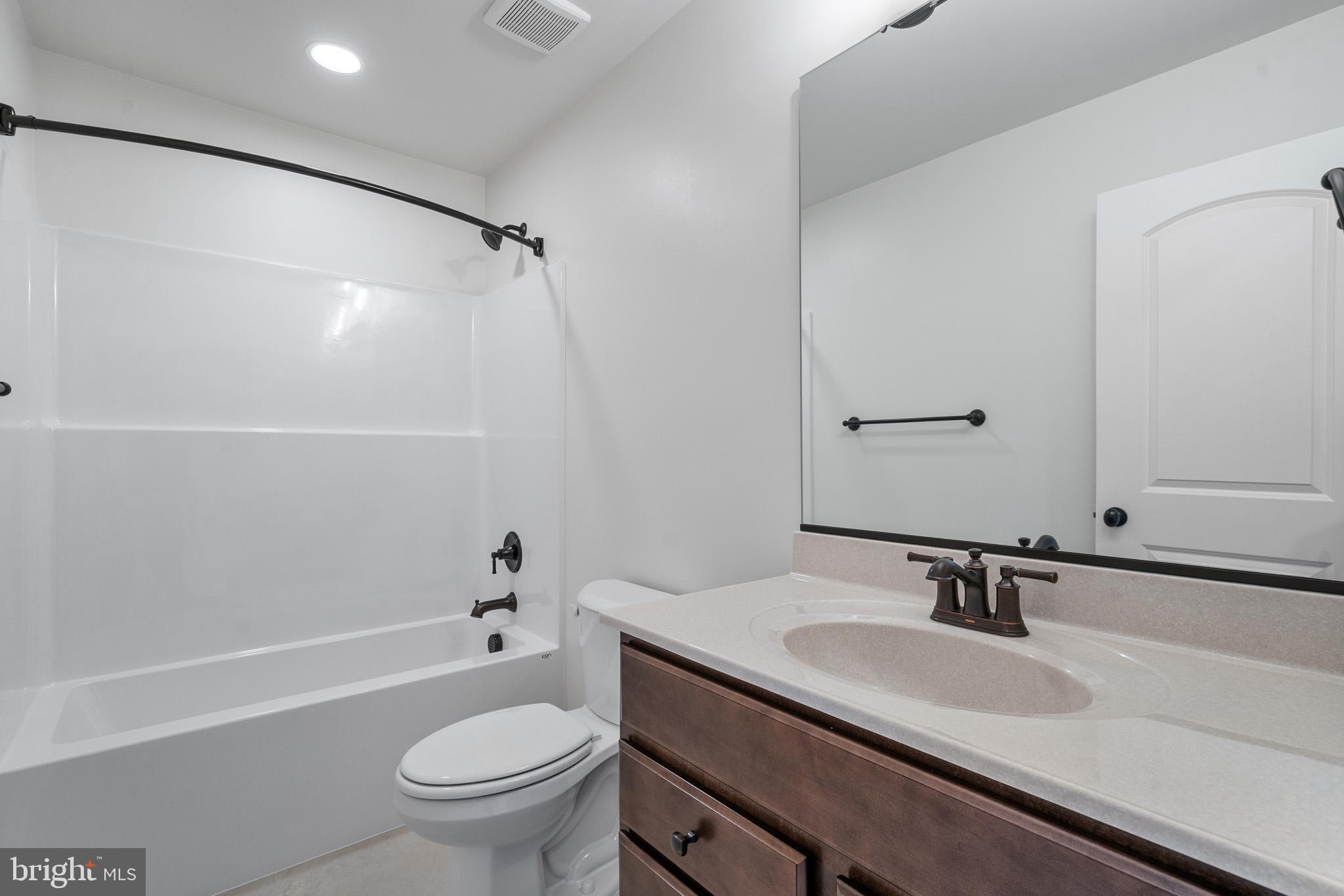 AUTUMN WOODS - Residential