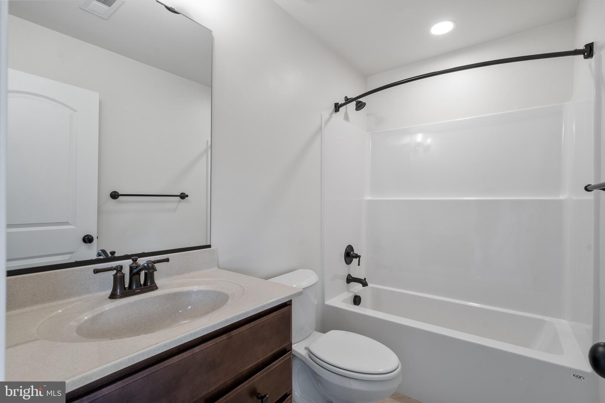 AUTUMN WOODS - Residential