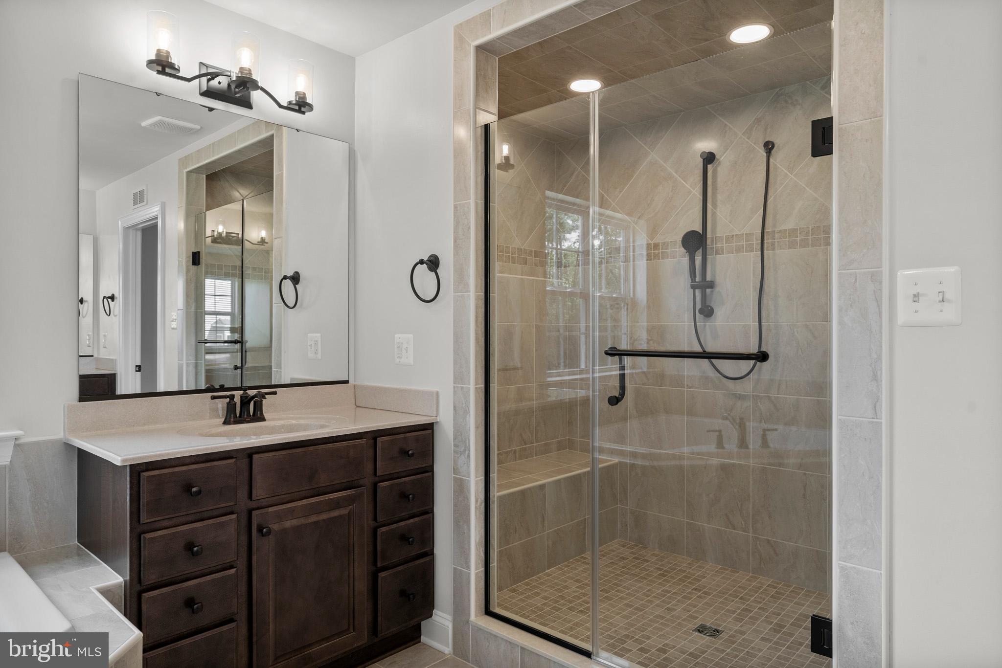 AUTUMN WOODS - Residential