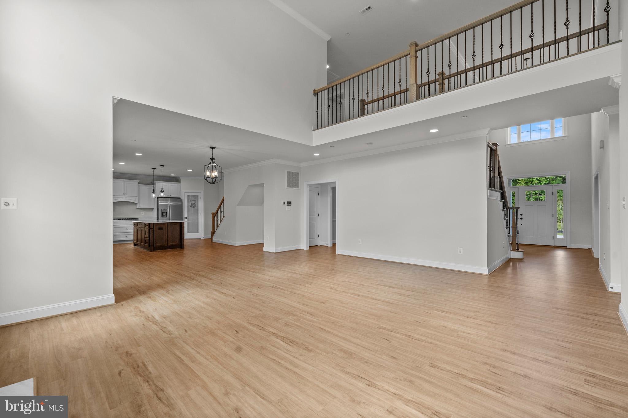 AUTUMN WOODS - Residential