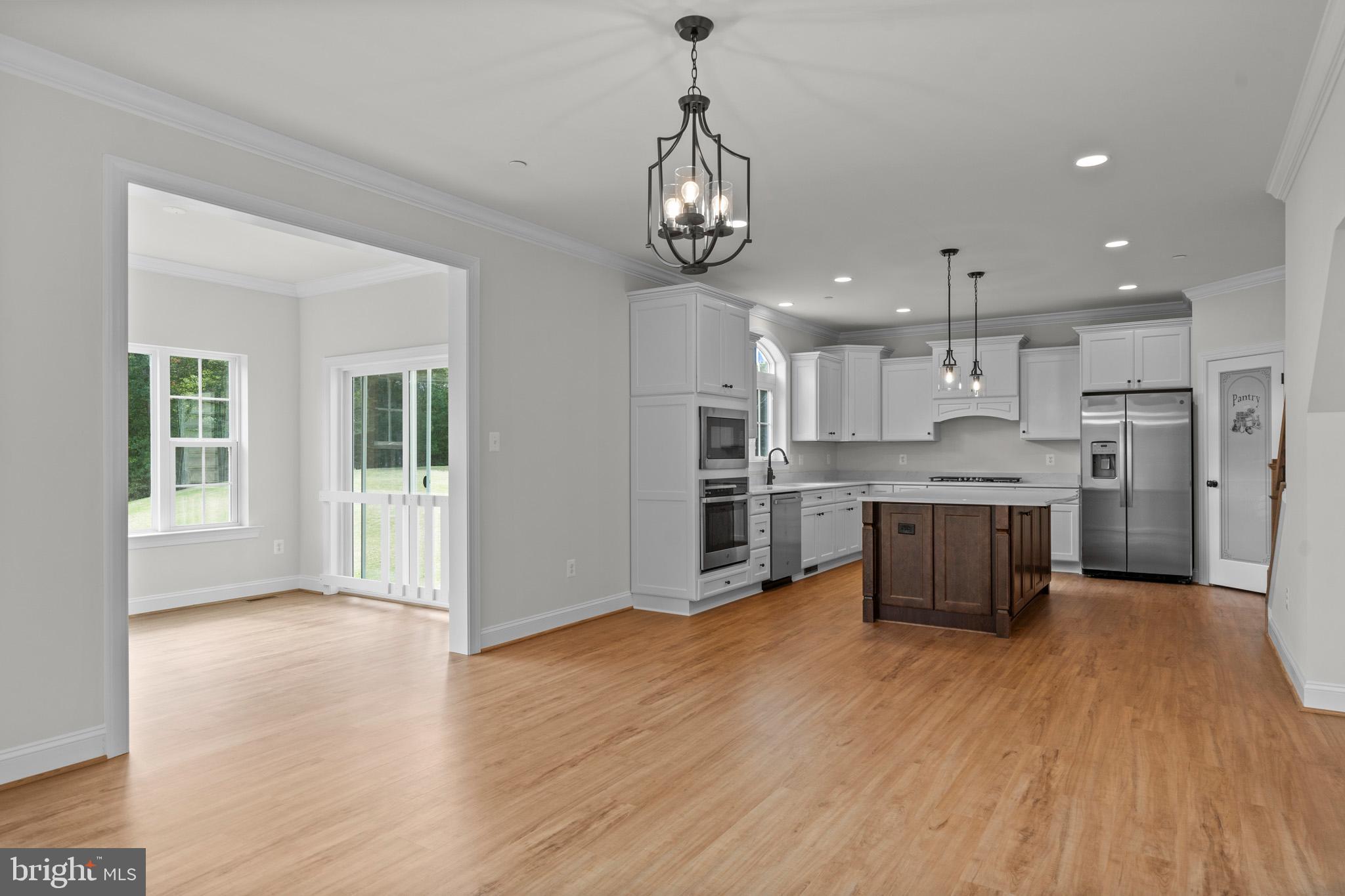 AUTUMN WOODS - Residential