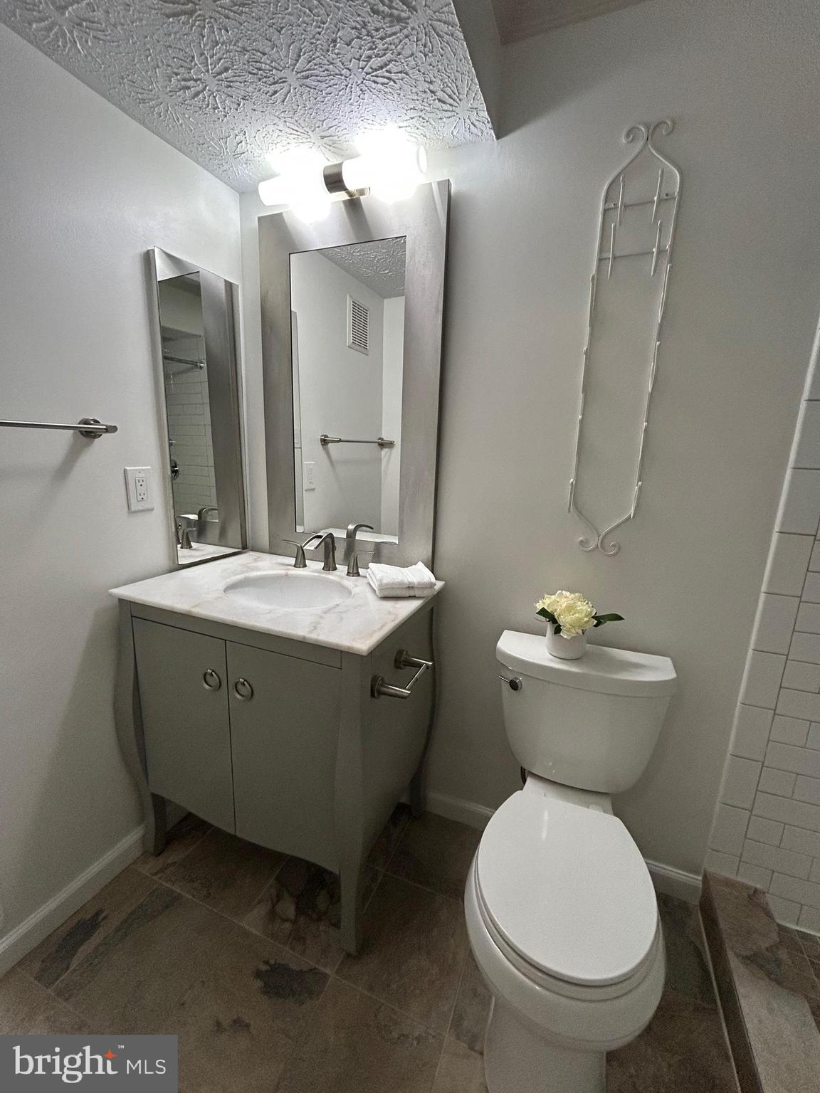 BIRCHFIELD WOODS - Residential Lease