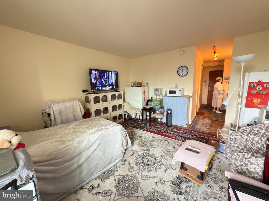 Photo of 604 - 36 S Washington Square #1013, PHILADELPHIA, PA 19106 (MLS # PAPH2553142)