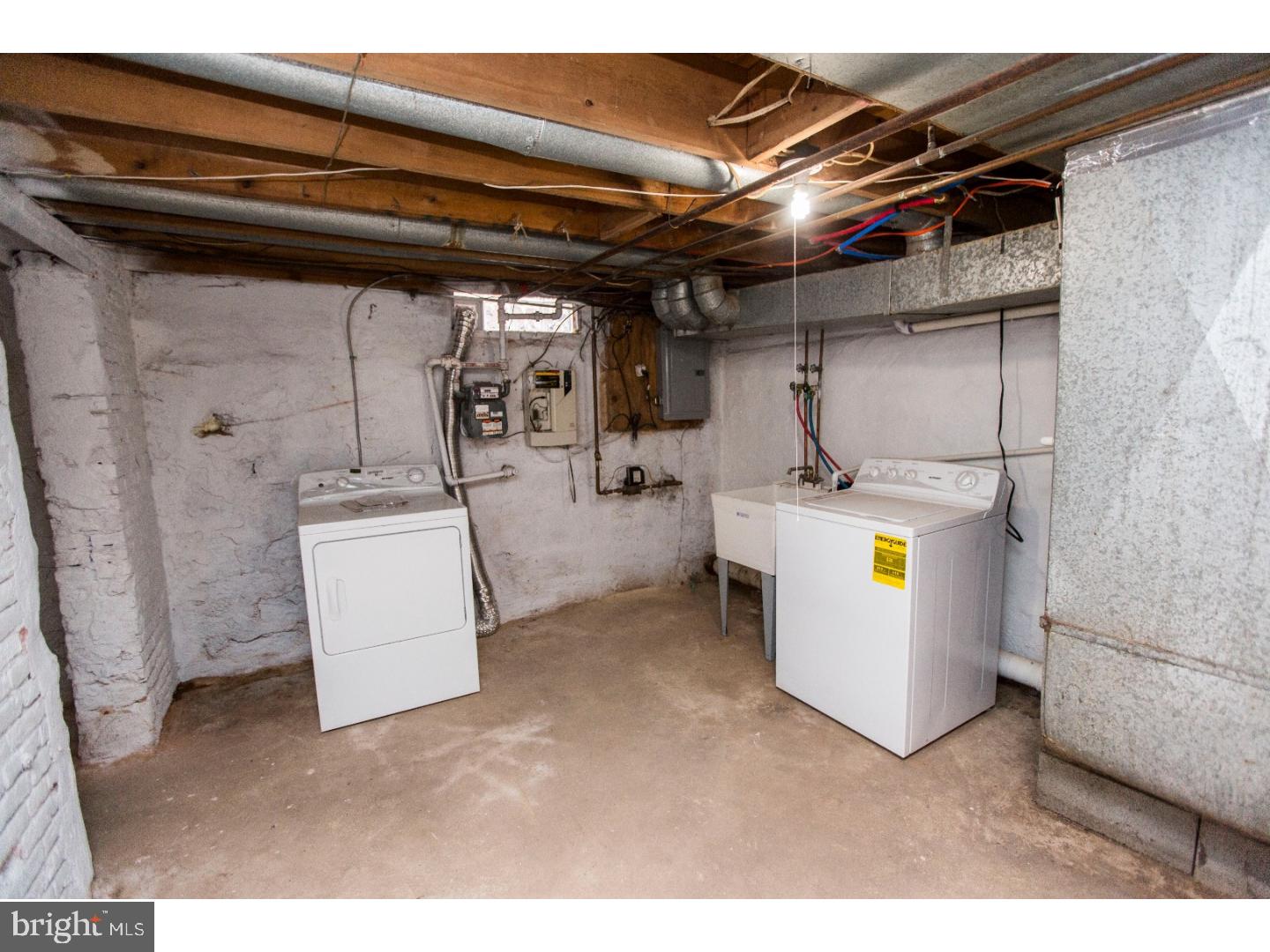 SOUTH KENSINGTON - Residential Lease