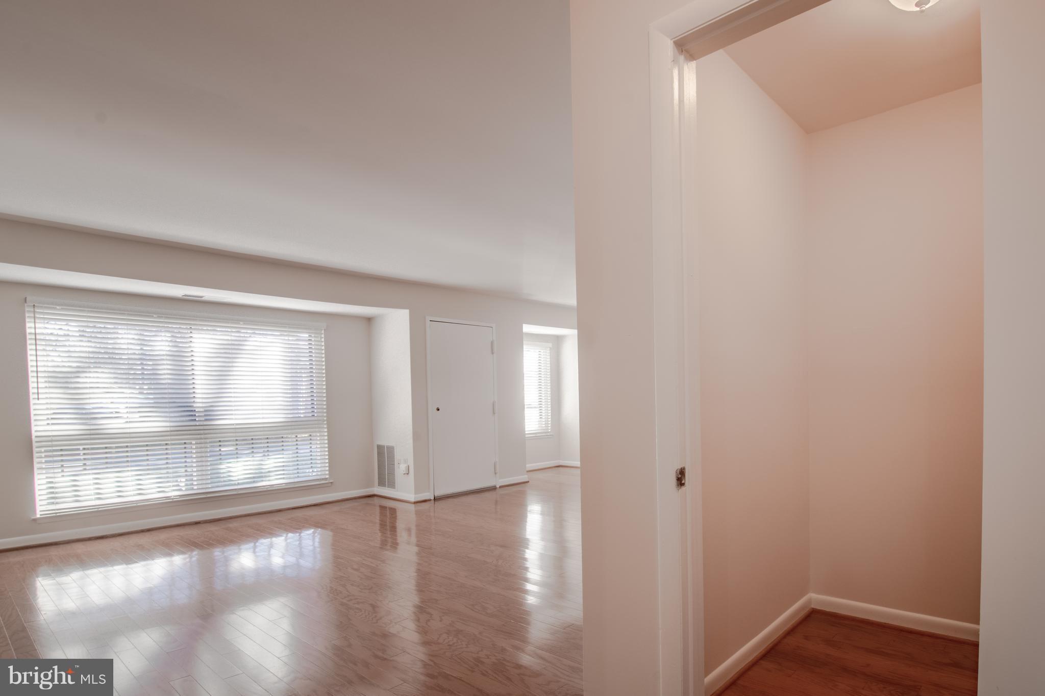 LONG REACH - Residential