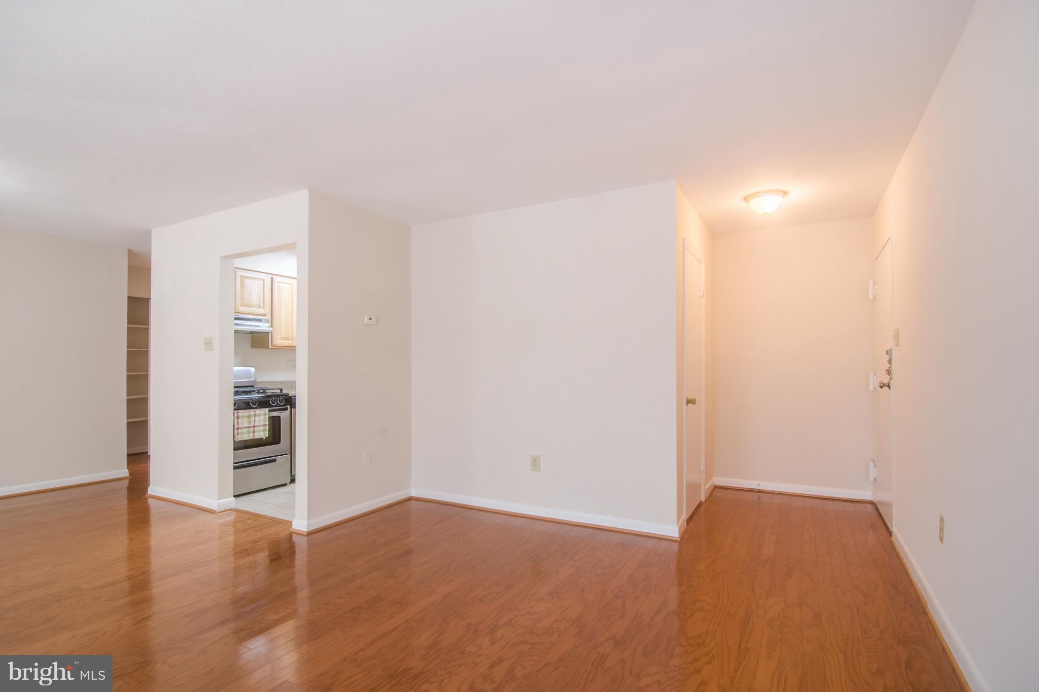 LONG REACH - Residential