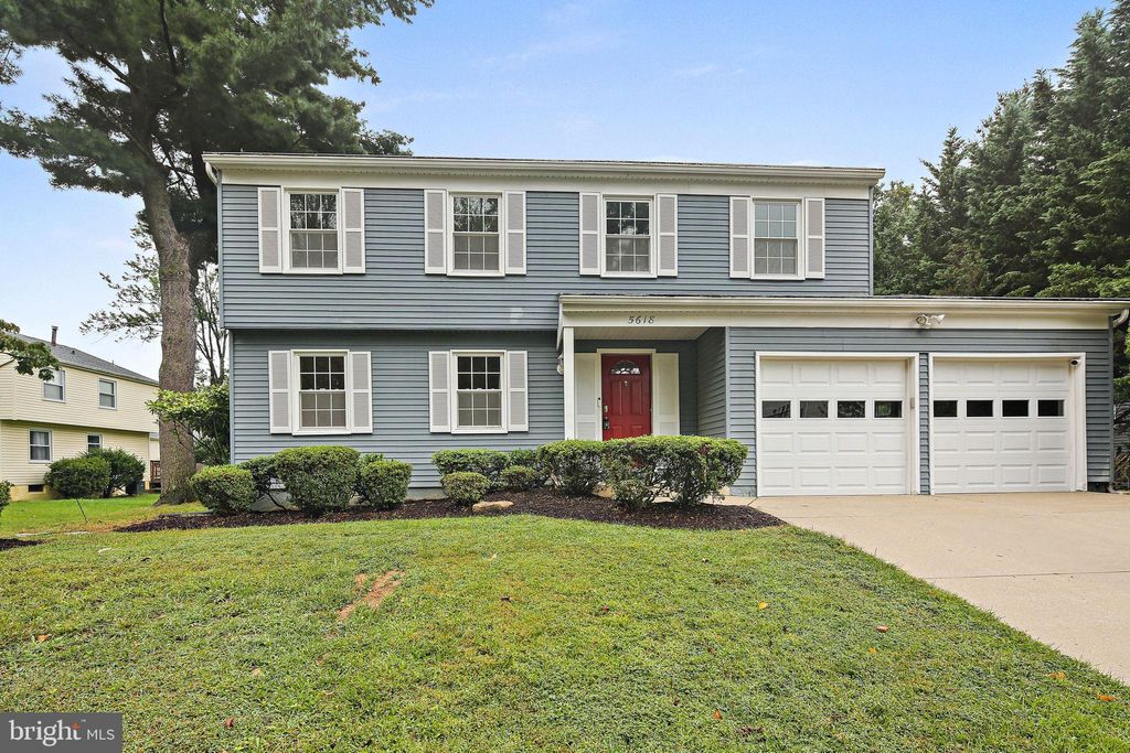 Photo of 5618 Millwheel Place, COLUMBIA, MD 21045 (MLS # MDHW2059064)