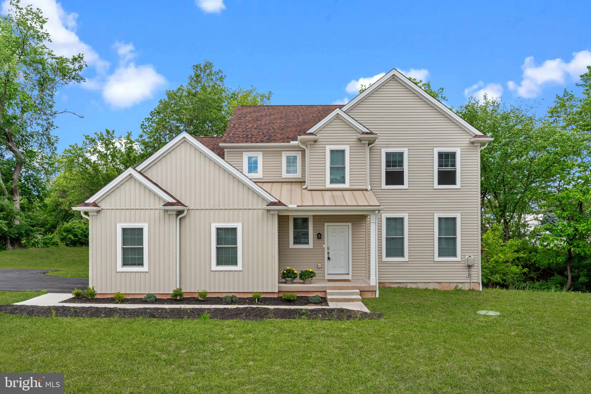 5 BLACKHORSE WOODS LANE