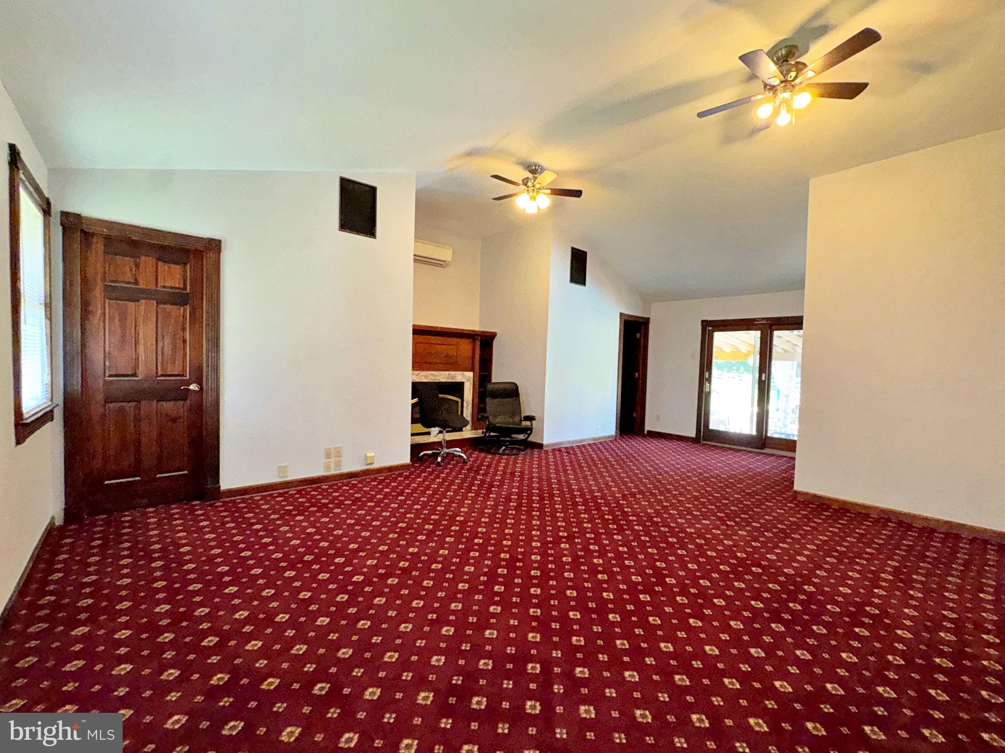 ORCHARD CREST - Residential