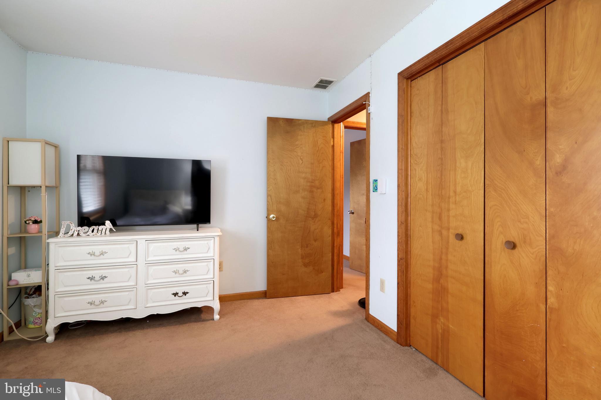 DALEVUE EAST - Residential