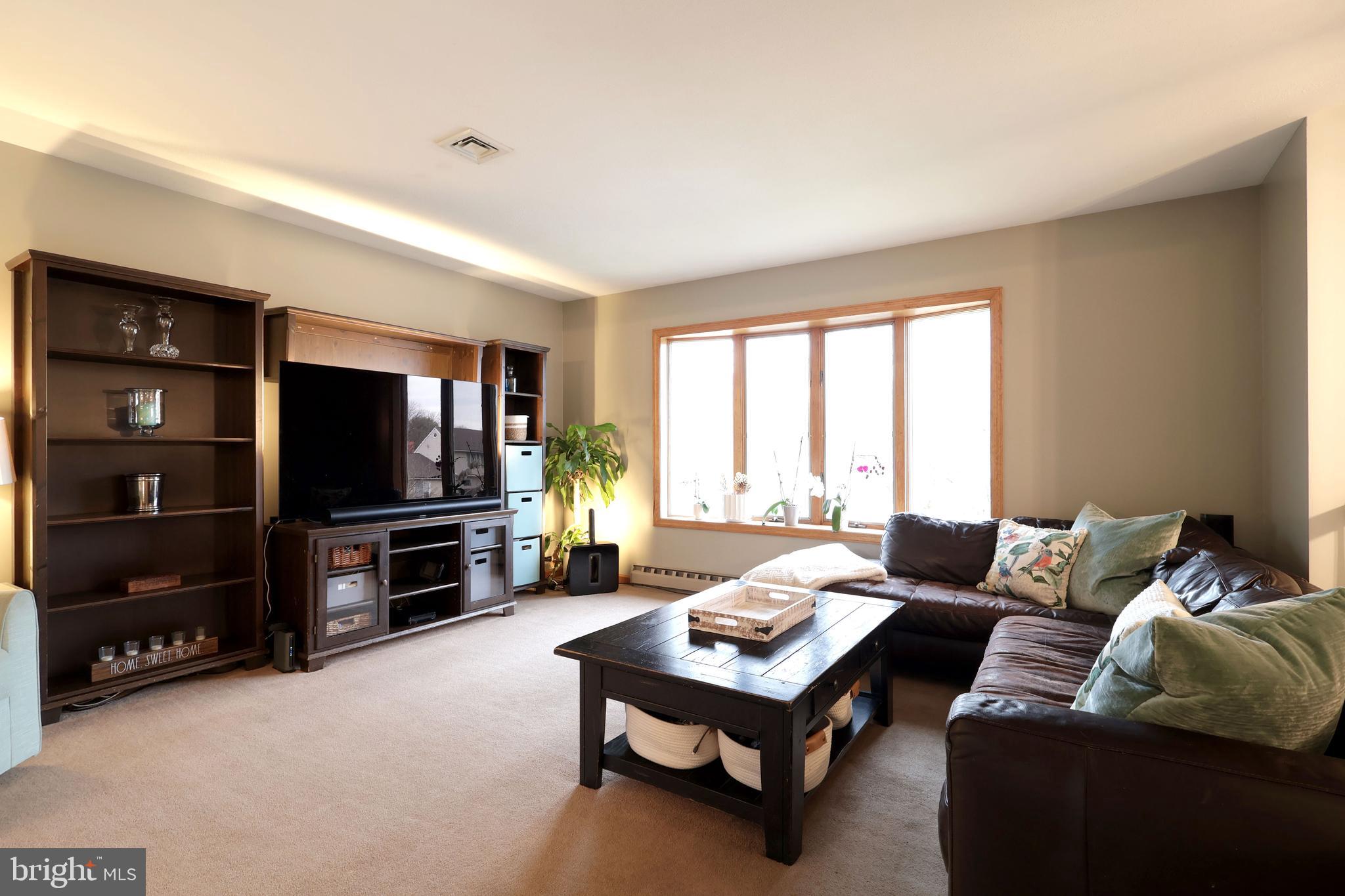 DALEVUE EAST - Residential