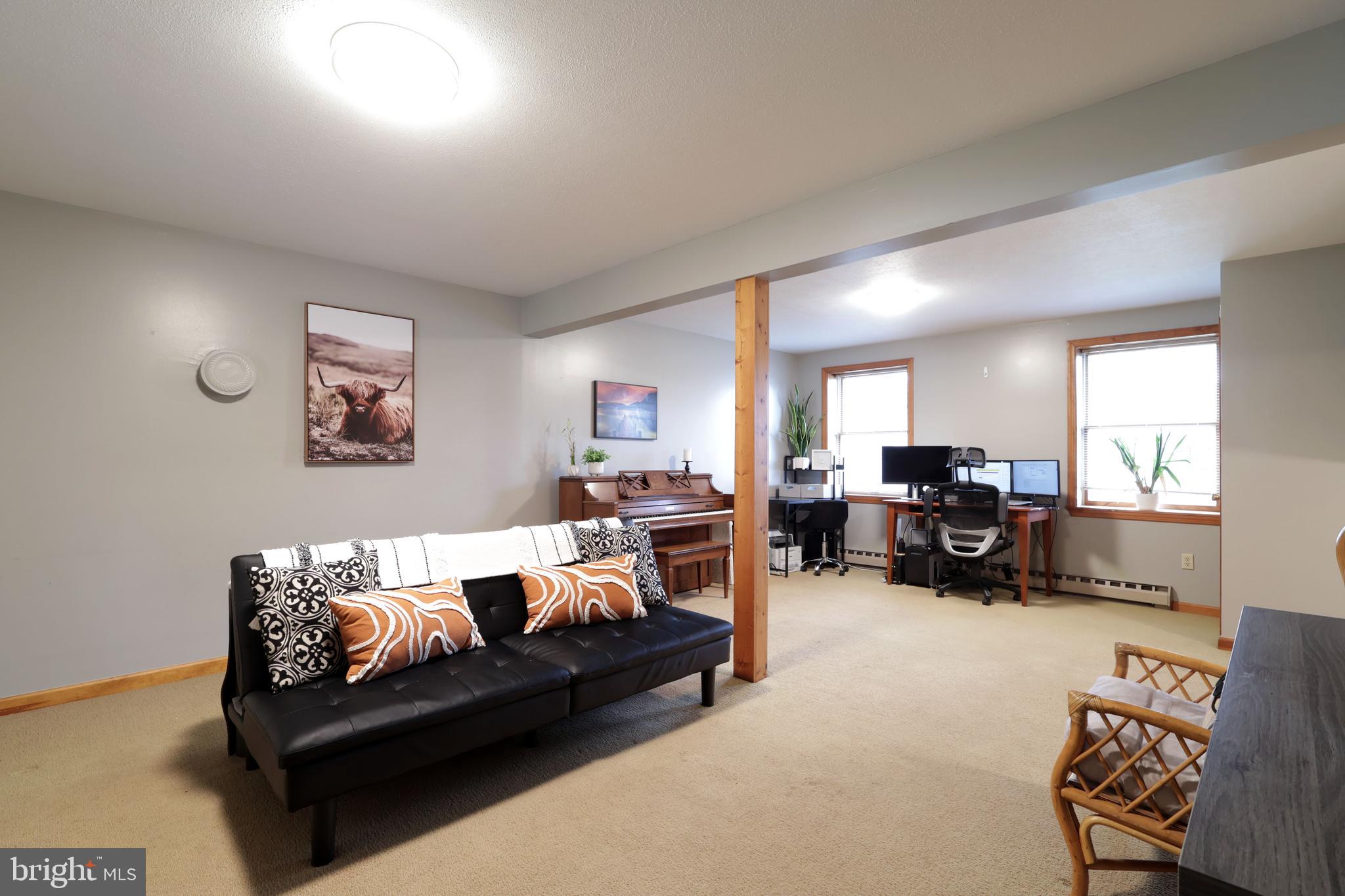 DALEVUE EAST - Residential