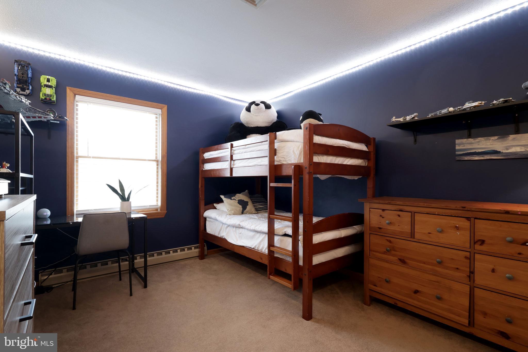 DALEVUE EAST - Residential