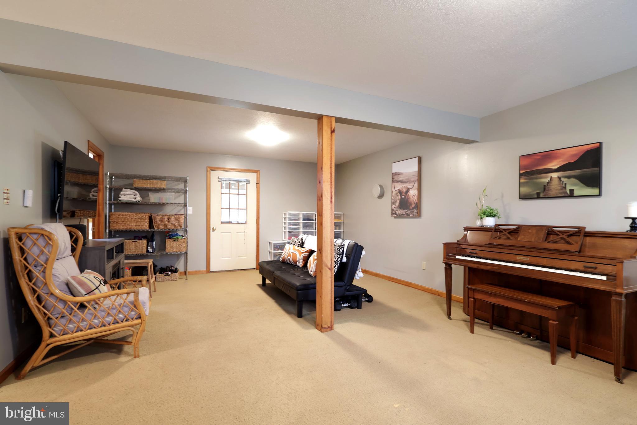 DALEVUE EAST - Residential