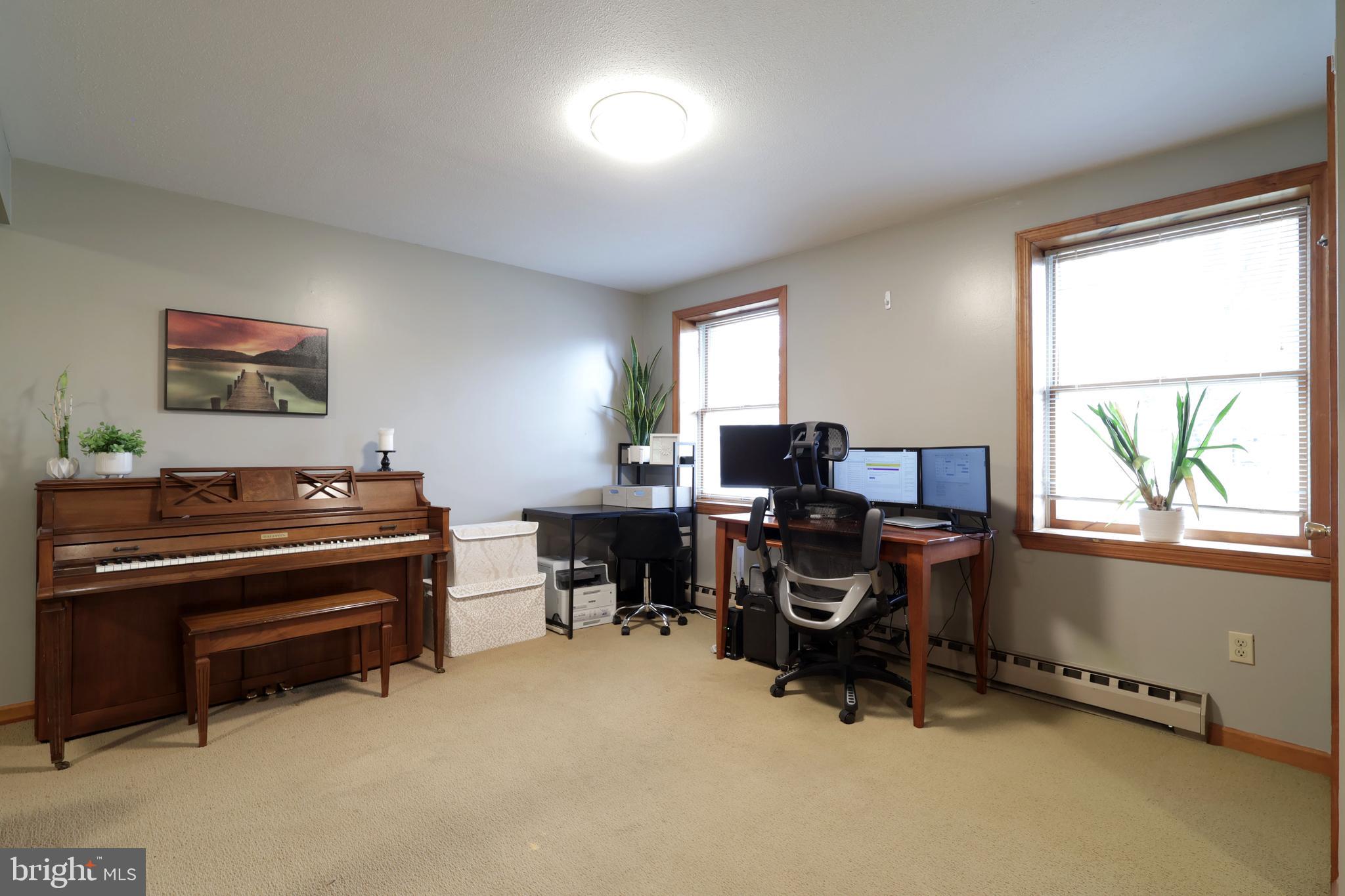 DALEVUE EAST - Residential