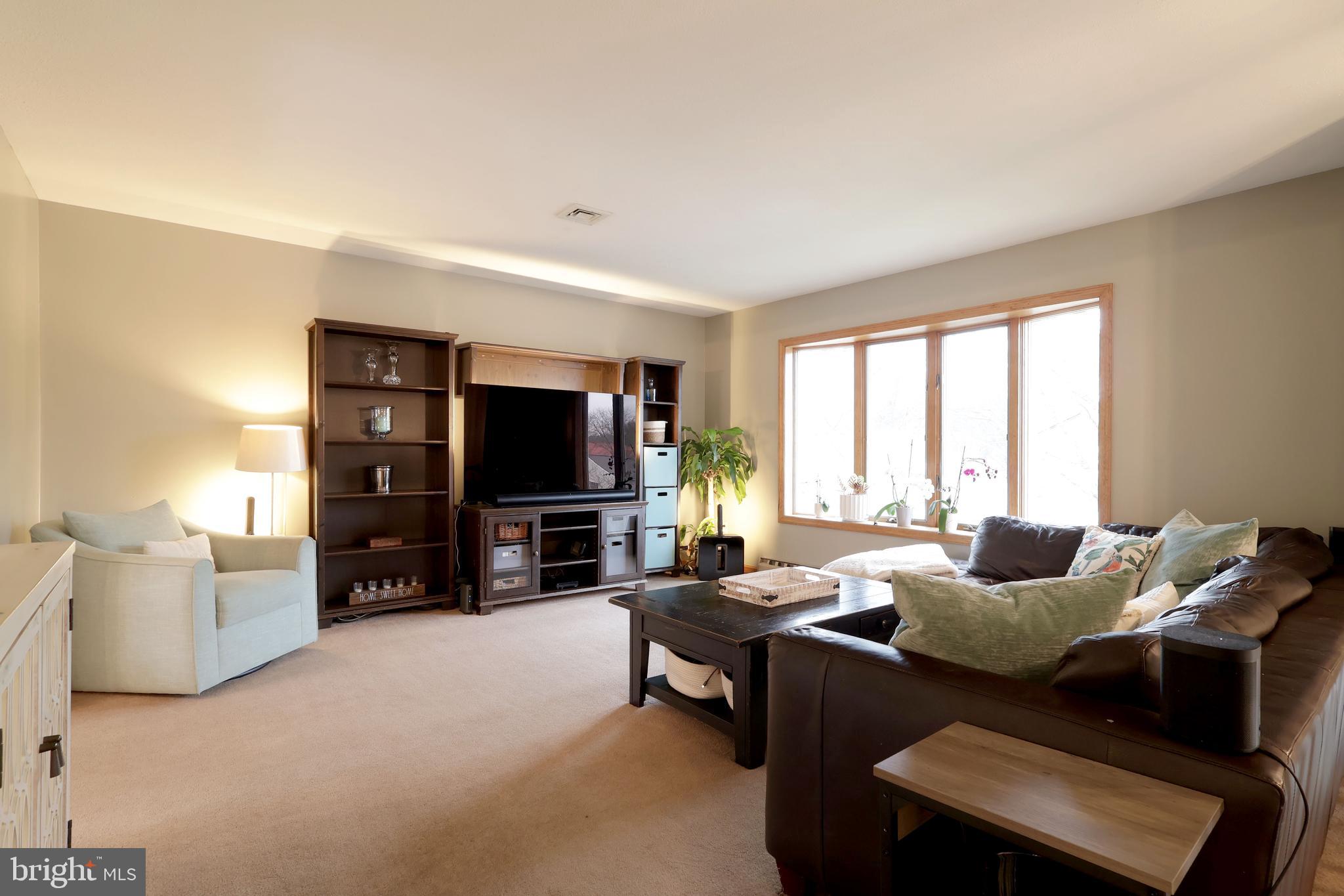 DALEVUE EAST - Residential